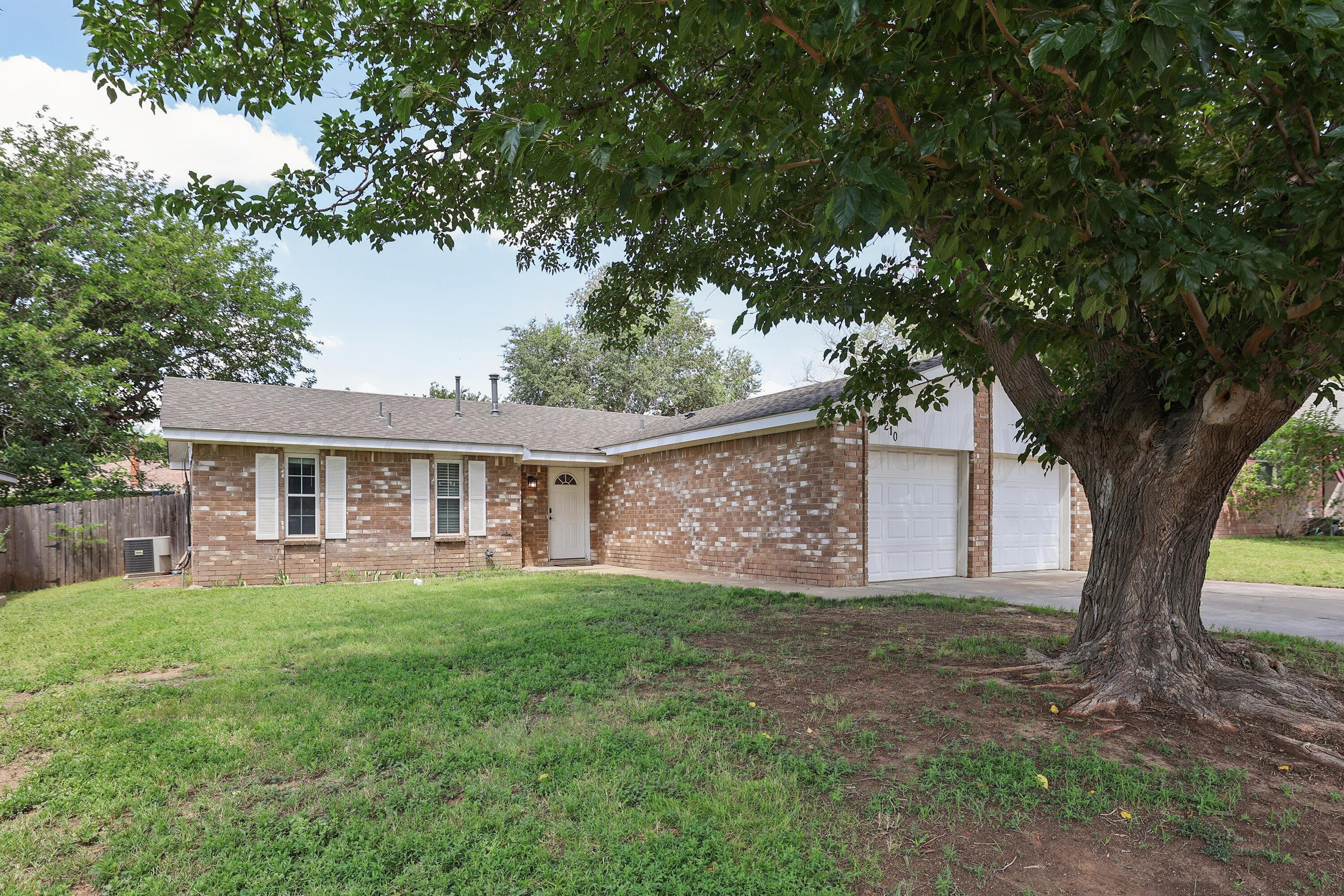 5210 Susan Dr