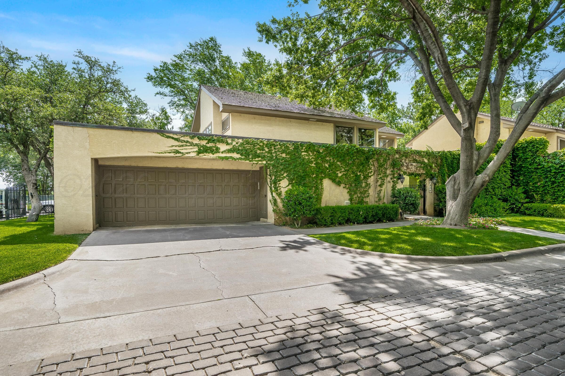 3 Woodstone St