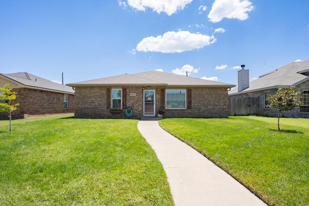 1127 Pagoda Dr