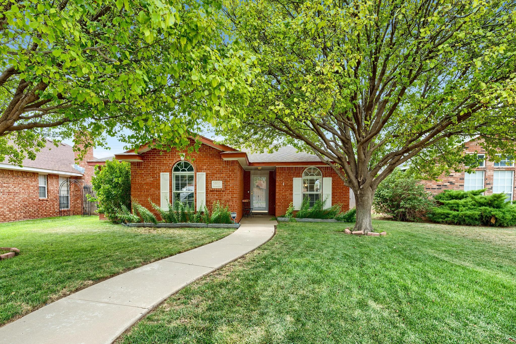 5805 Syracuse Dr
