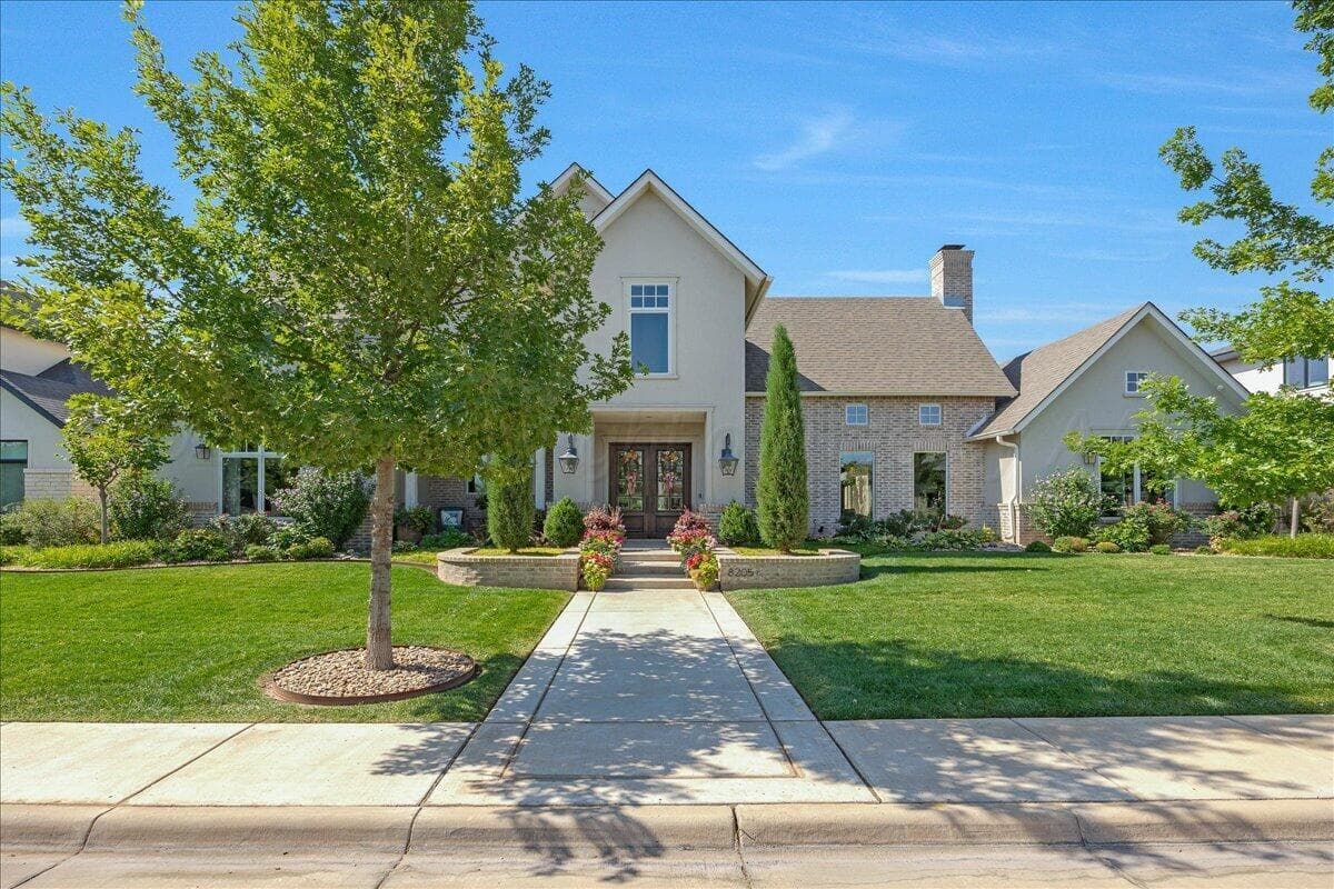 8205 Patriot Dr