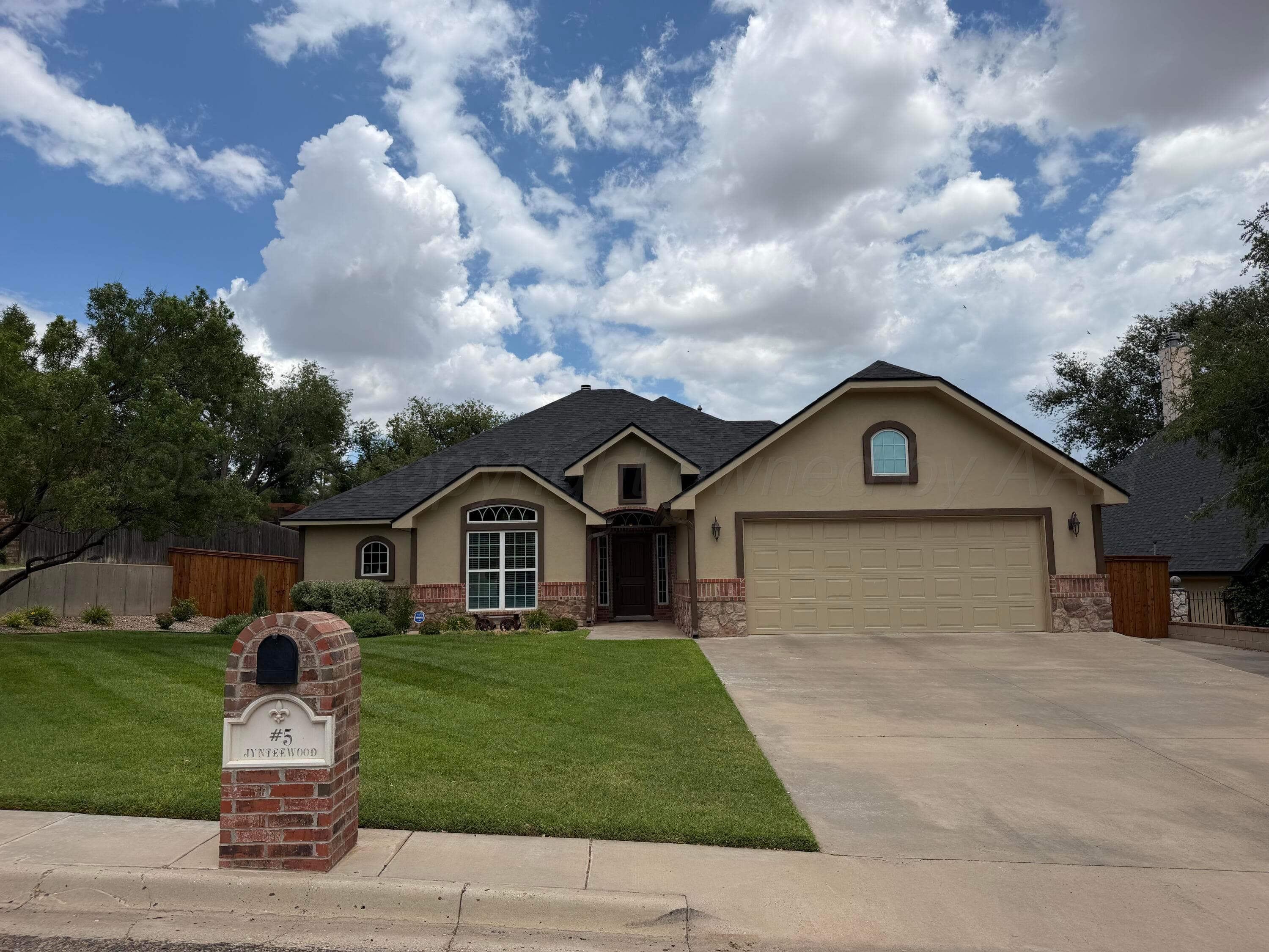 5 Jynteewood Cir