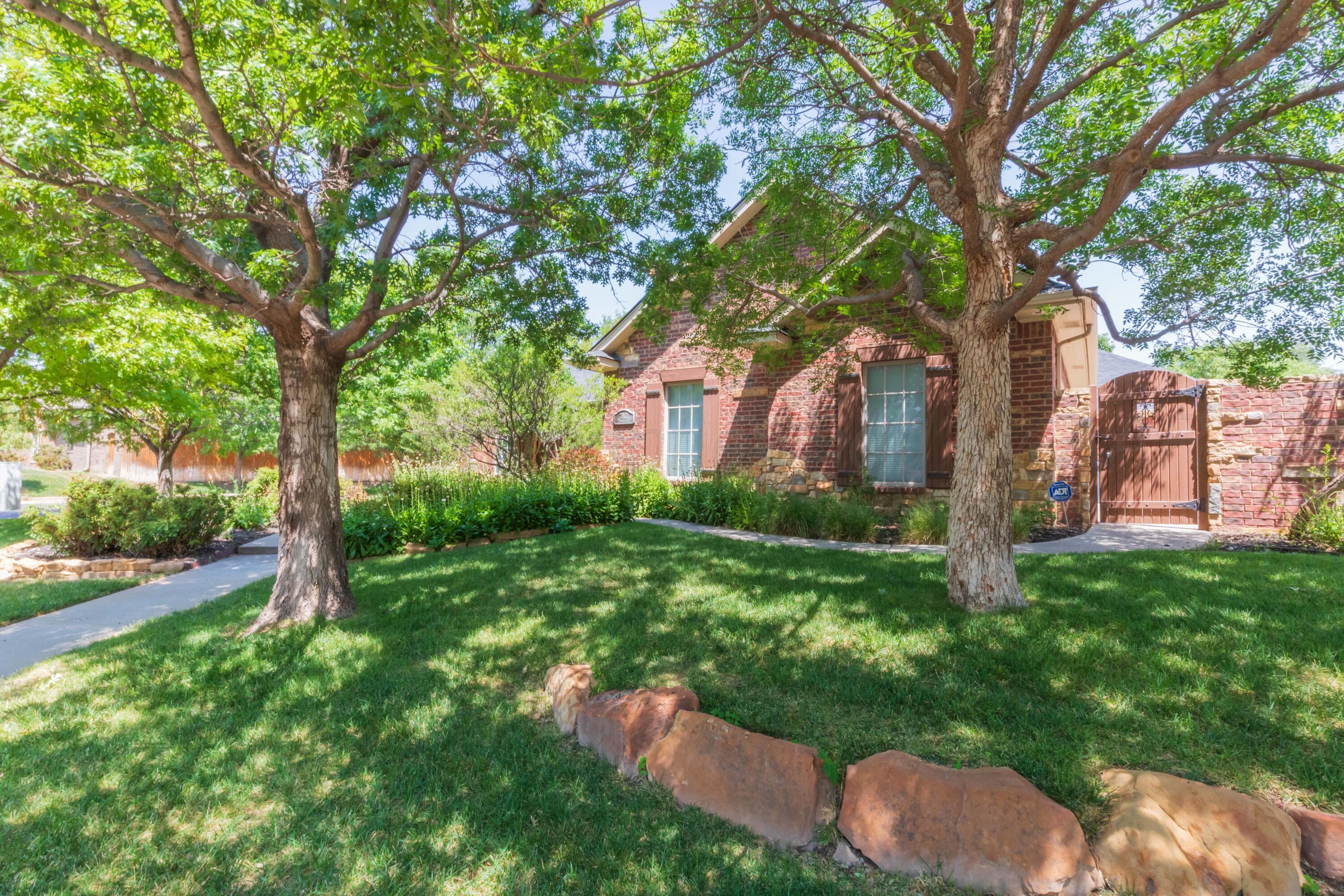 7812 Oakview Dr