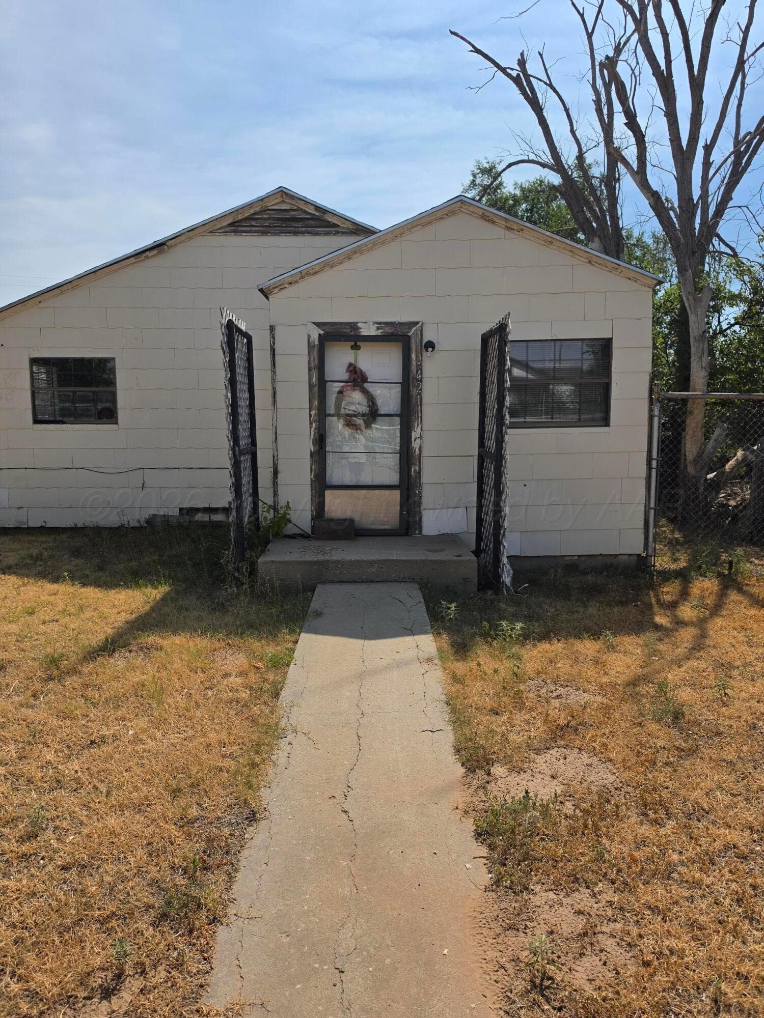 427 Clark Ave