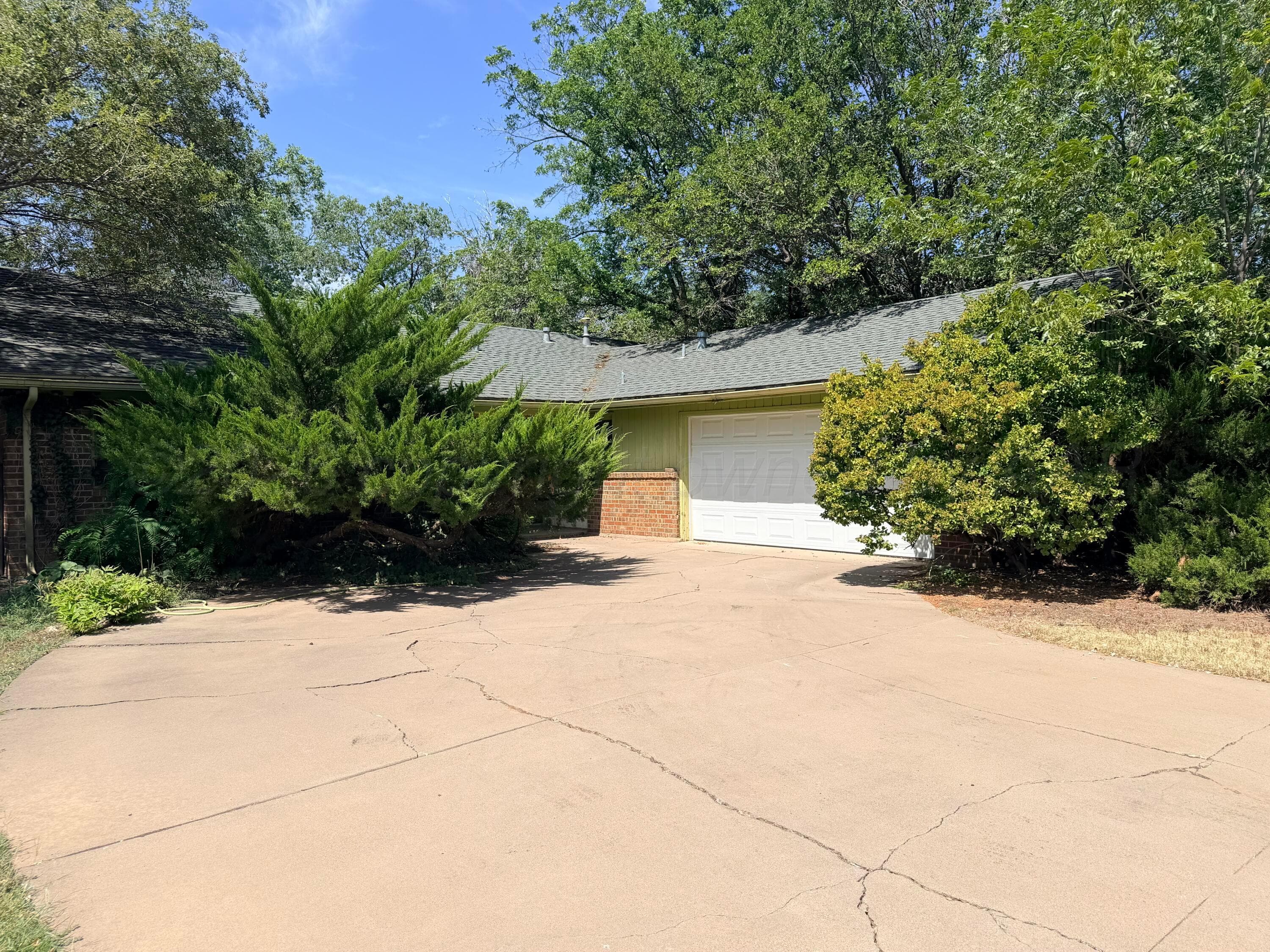 Main property image