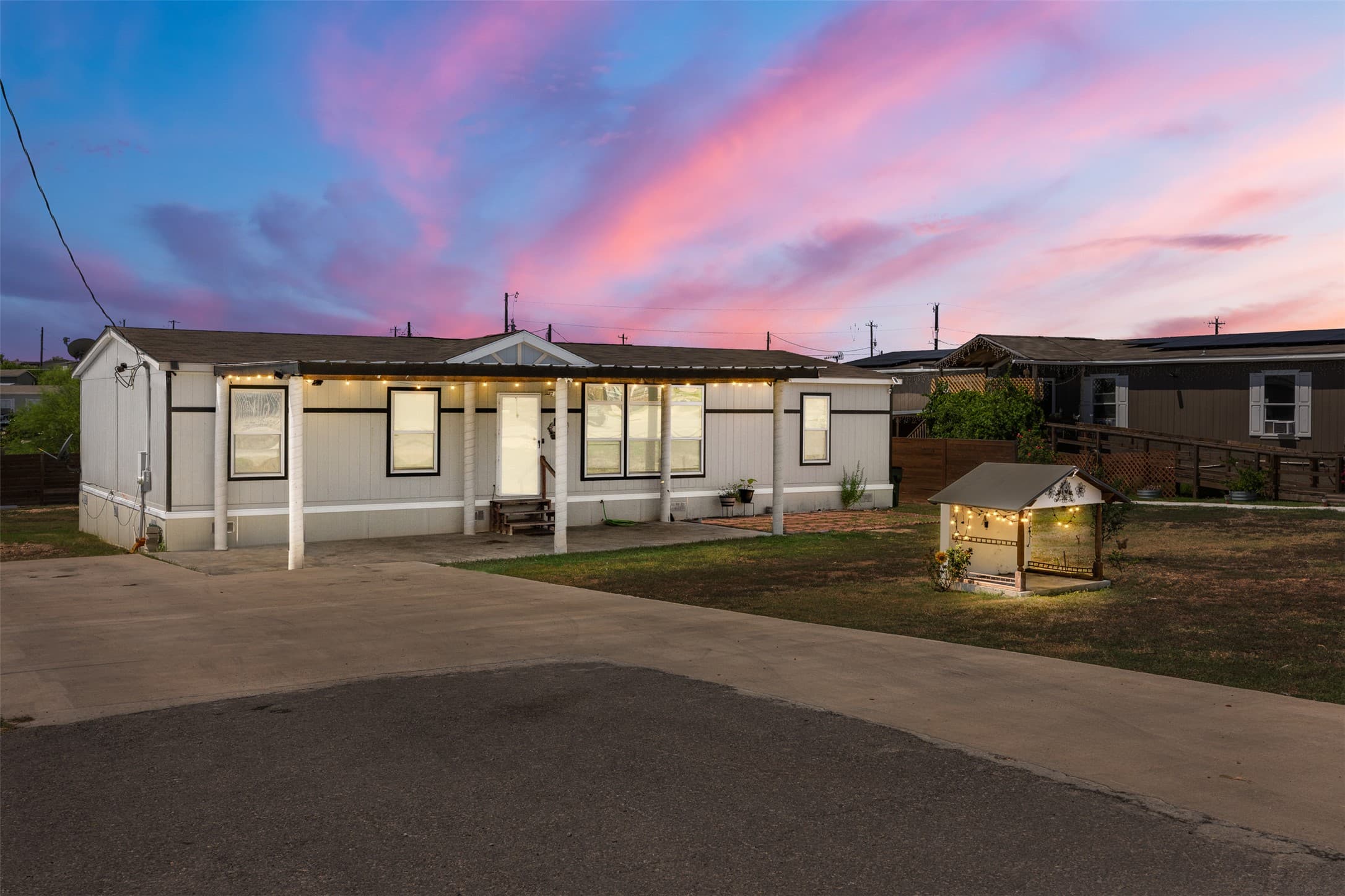 595 Tahoe Dr