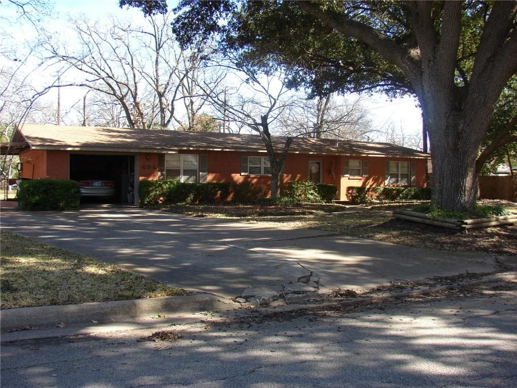 404 San Jacinto Dr