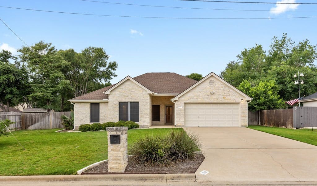 203 Kathi Ln