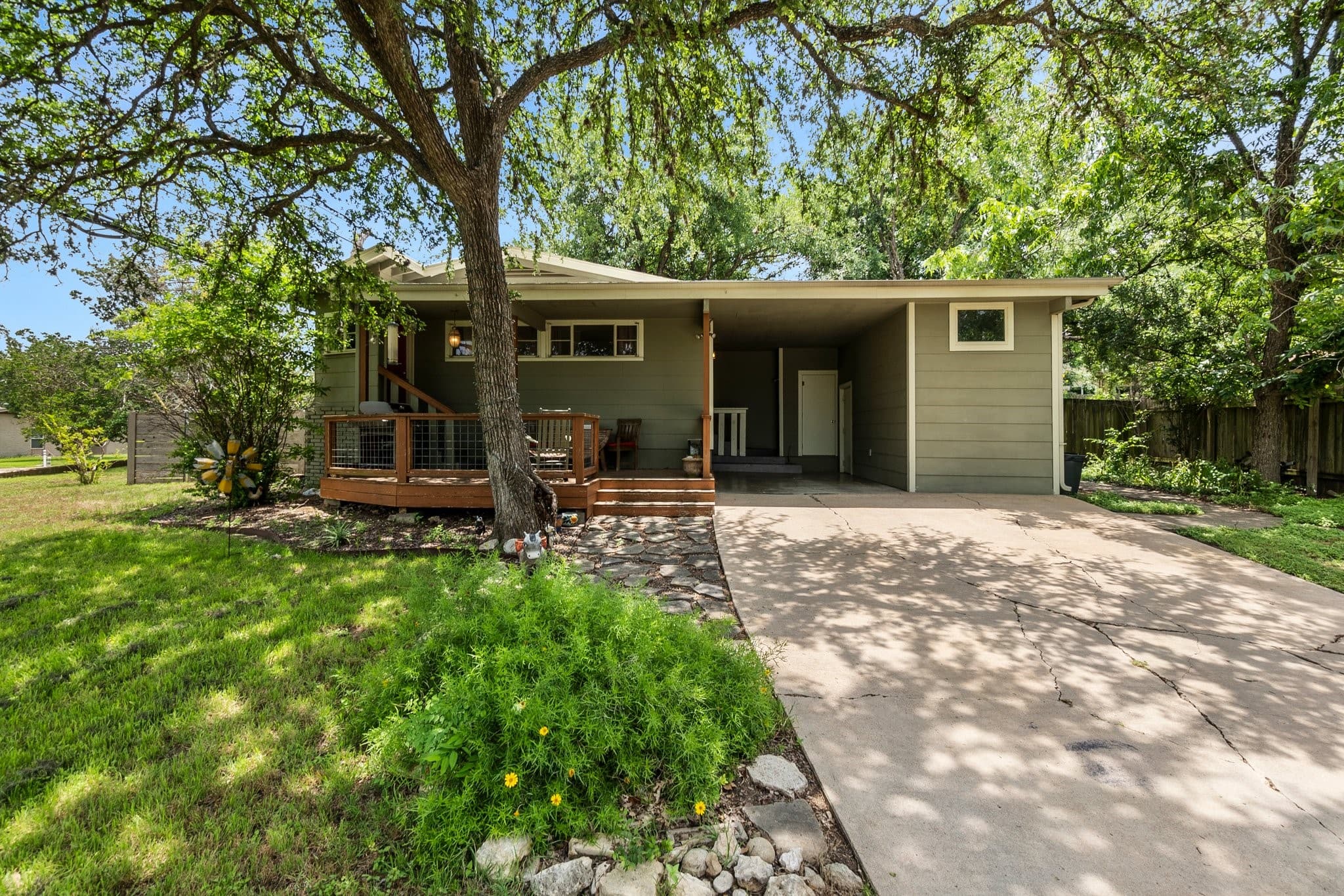 2901 Westhill Dr