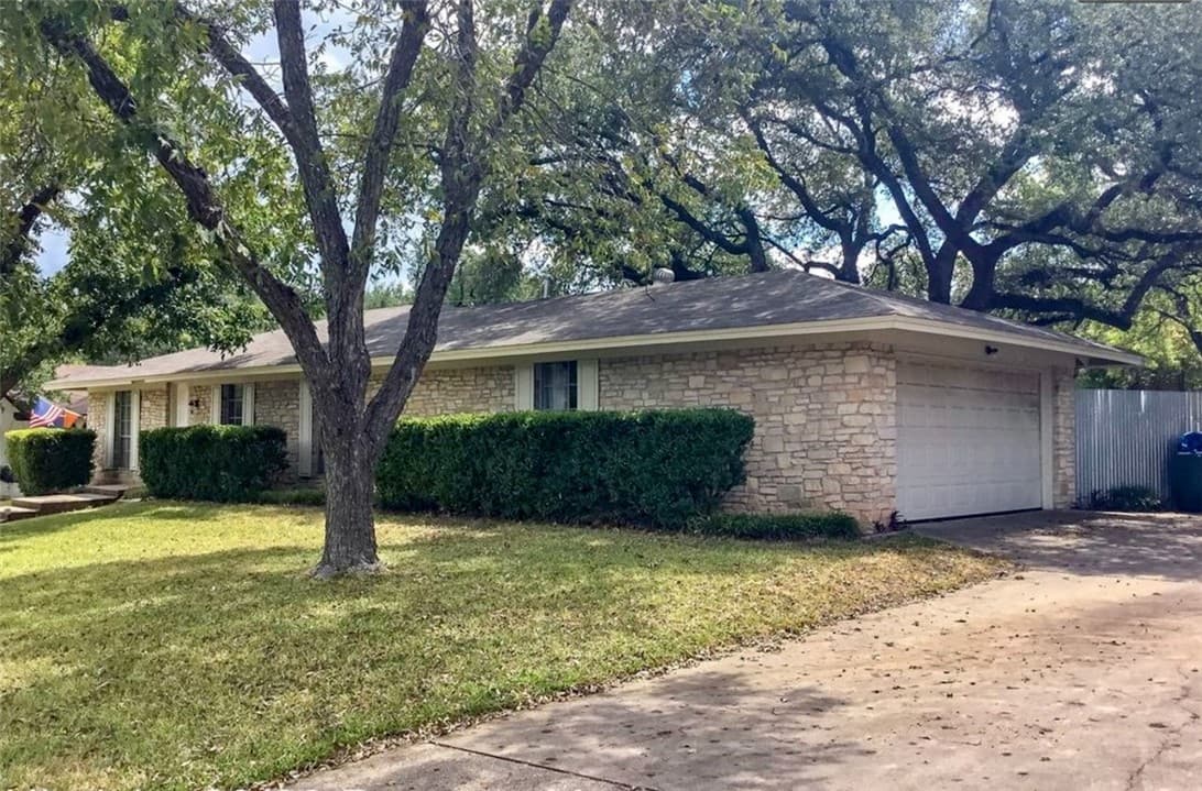 1009 Rebbeca Dr