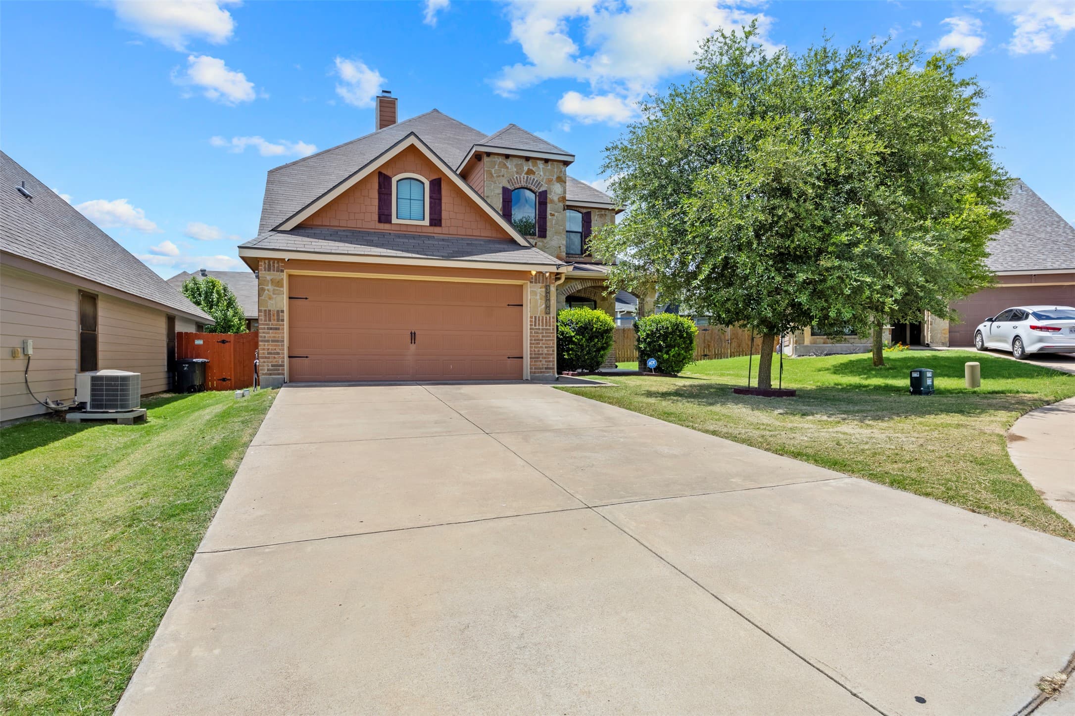 3306 Castleton Dr