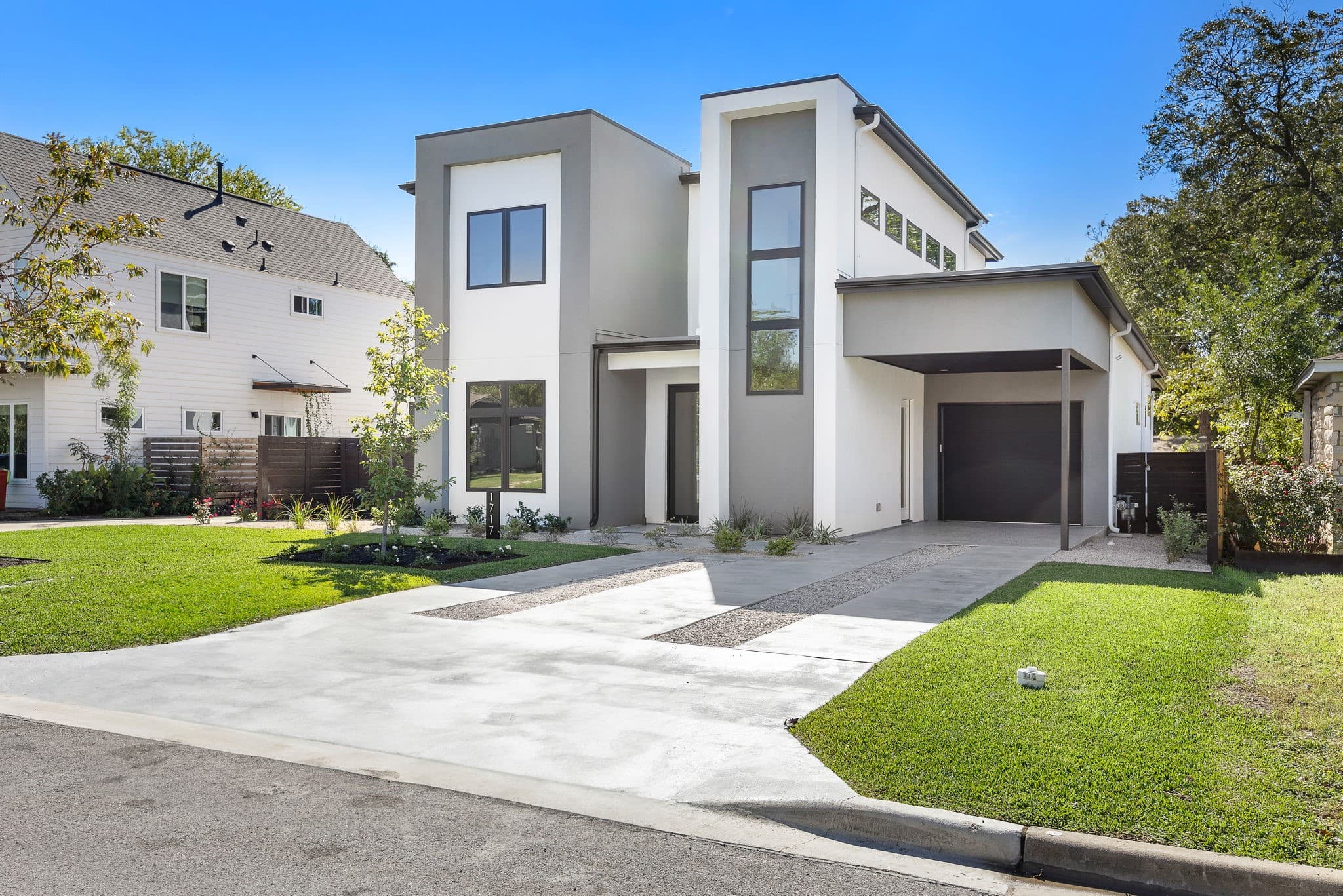 1717 Pasadena Dr