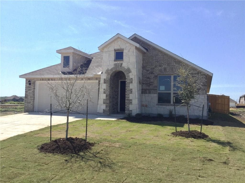 11813 Comedero Way