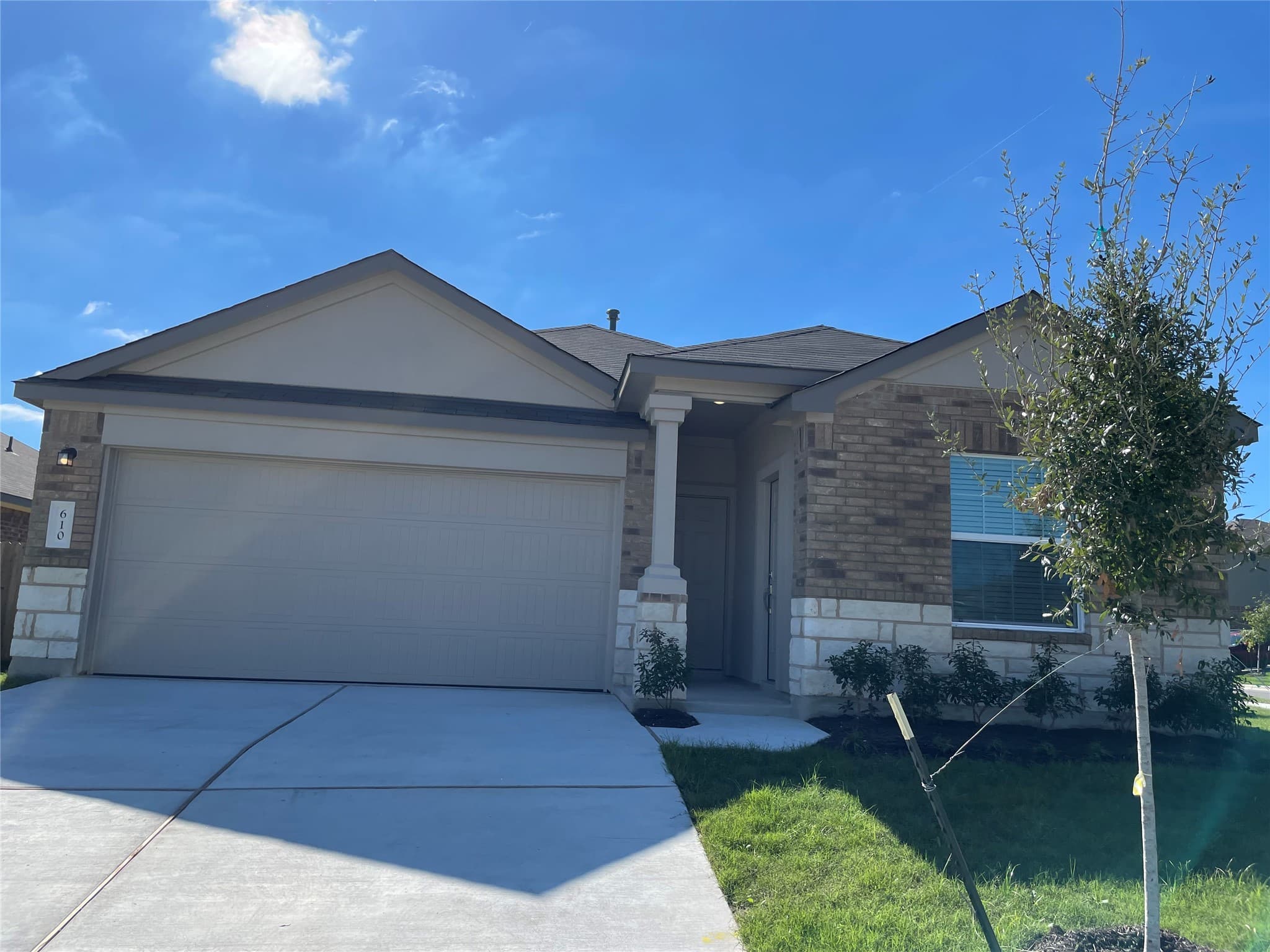 610 Arnage Dr