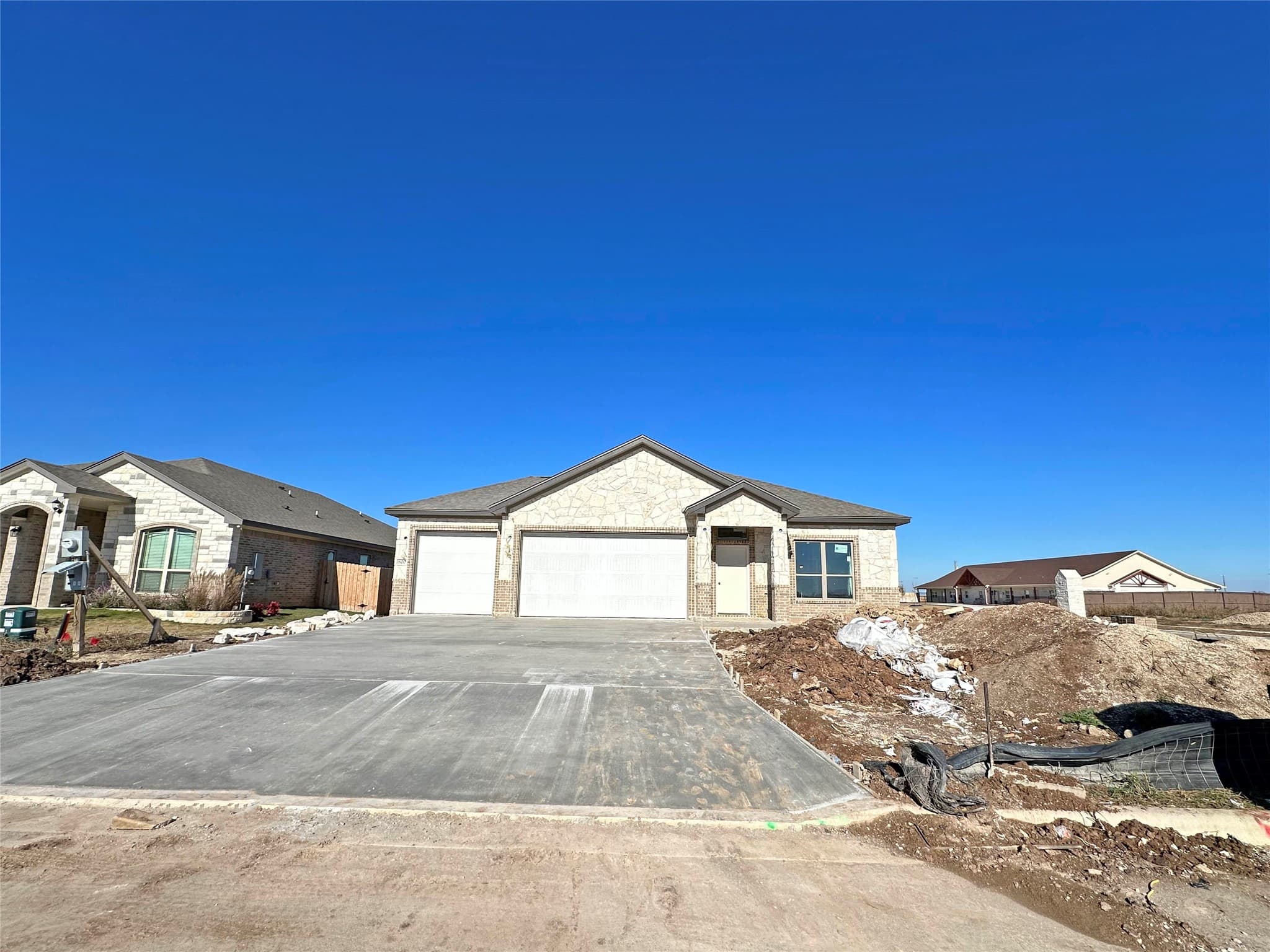 800 Eagle Crest Cv