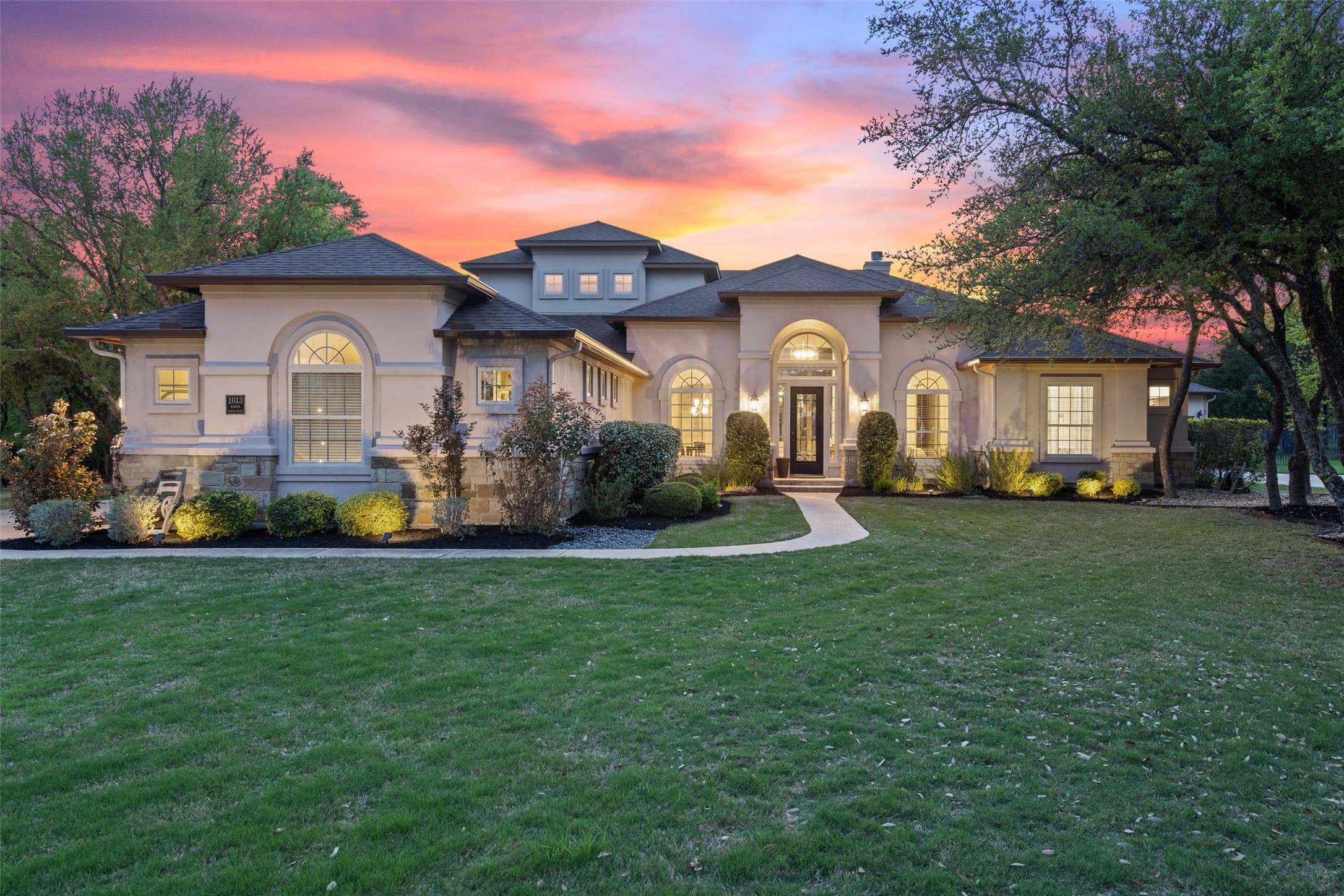1013 Hidden Ridge Ct