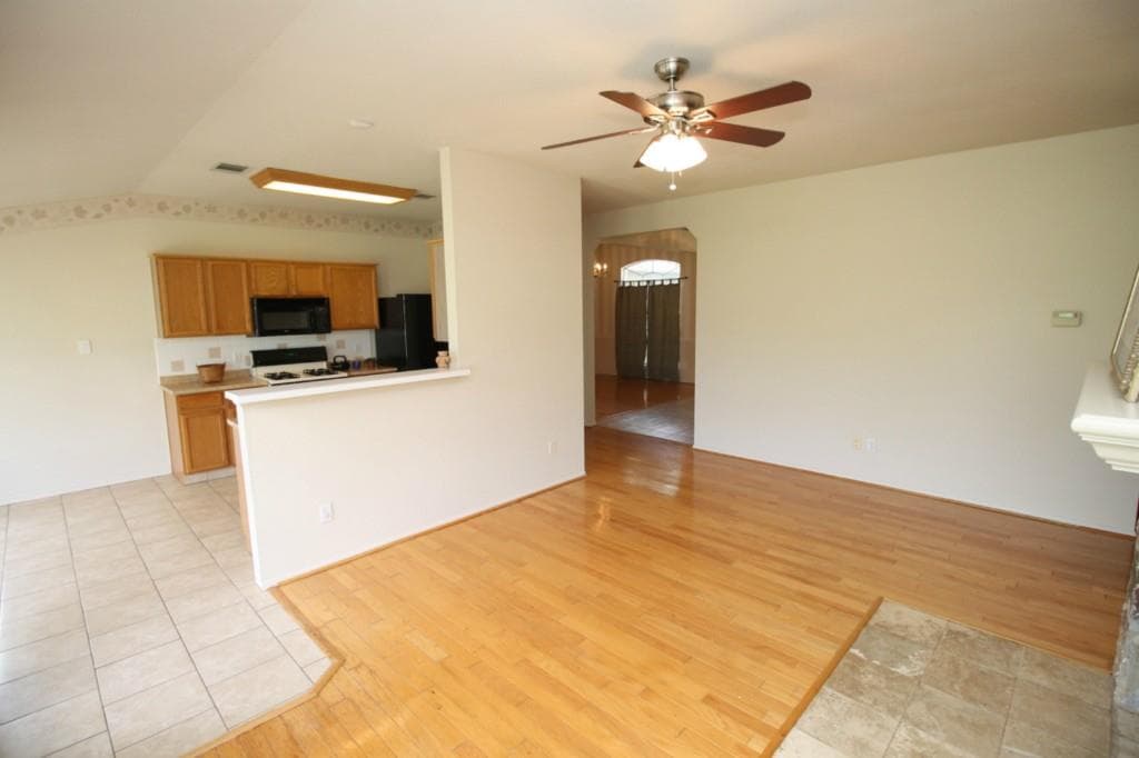 102 Adelfa Dr