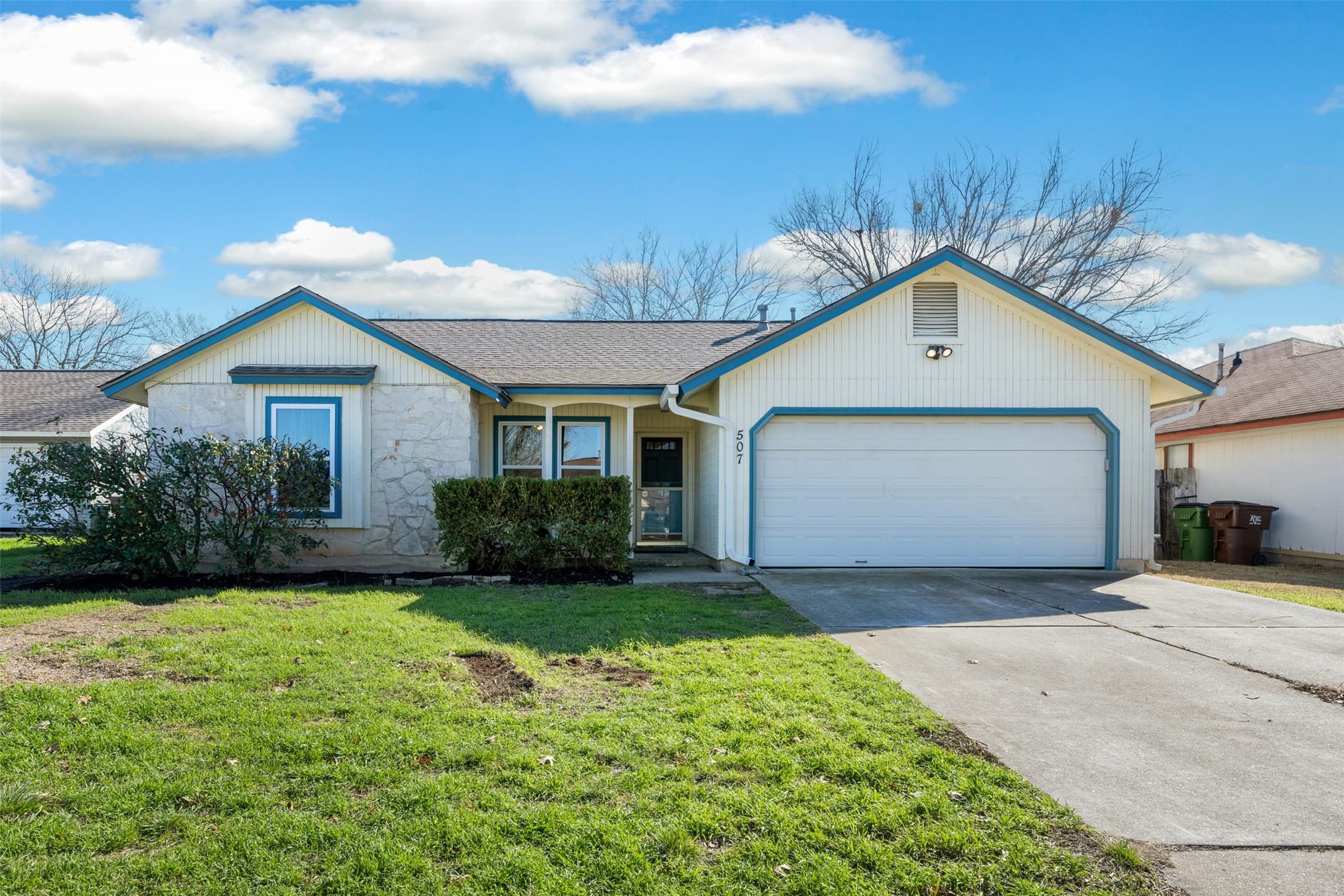 507 Dry Creek Cv