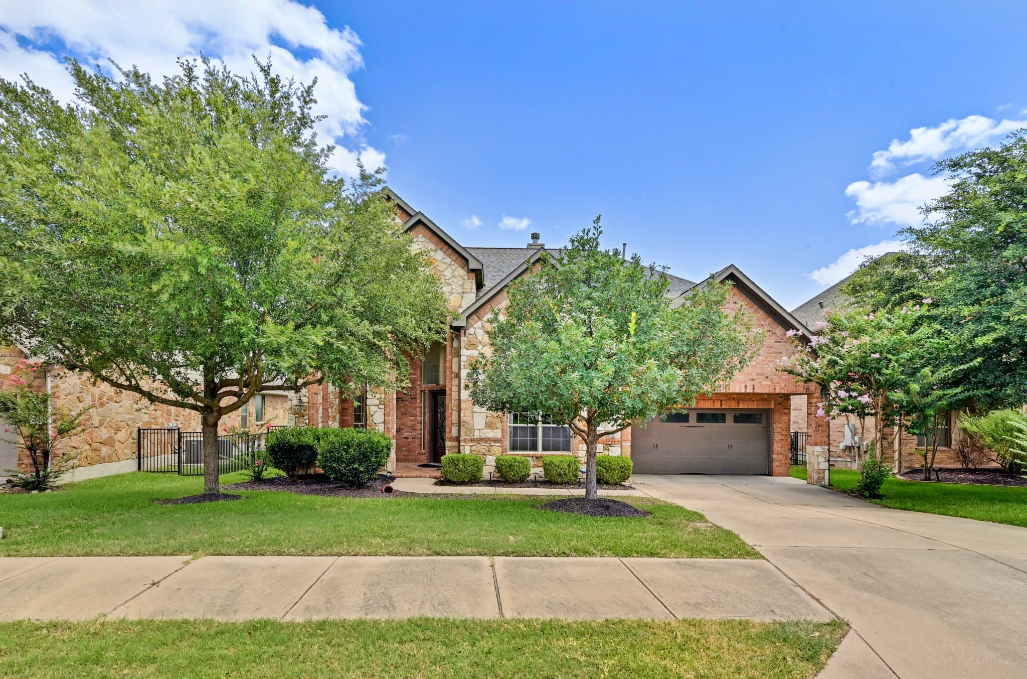 4303 Woodledge Pl