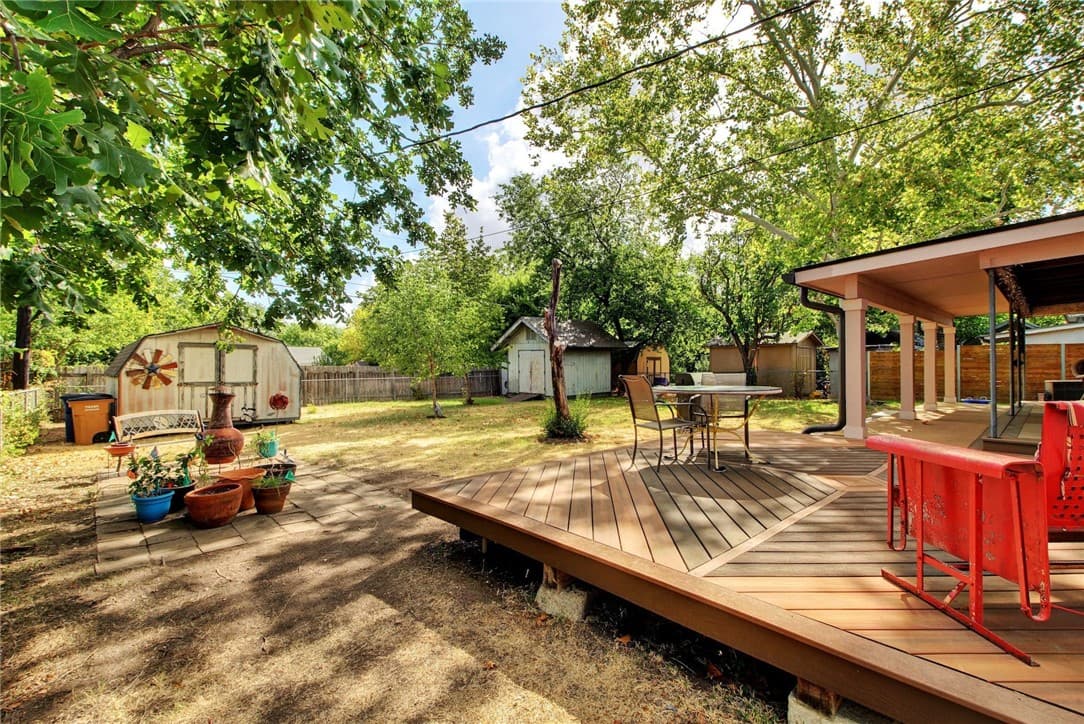 1516 Villanova Dr