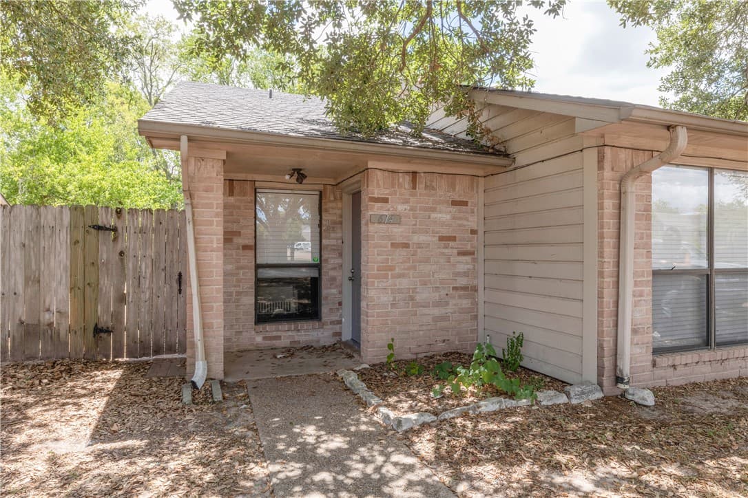 614 Cross Timbers Dr