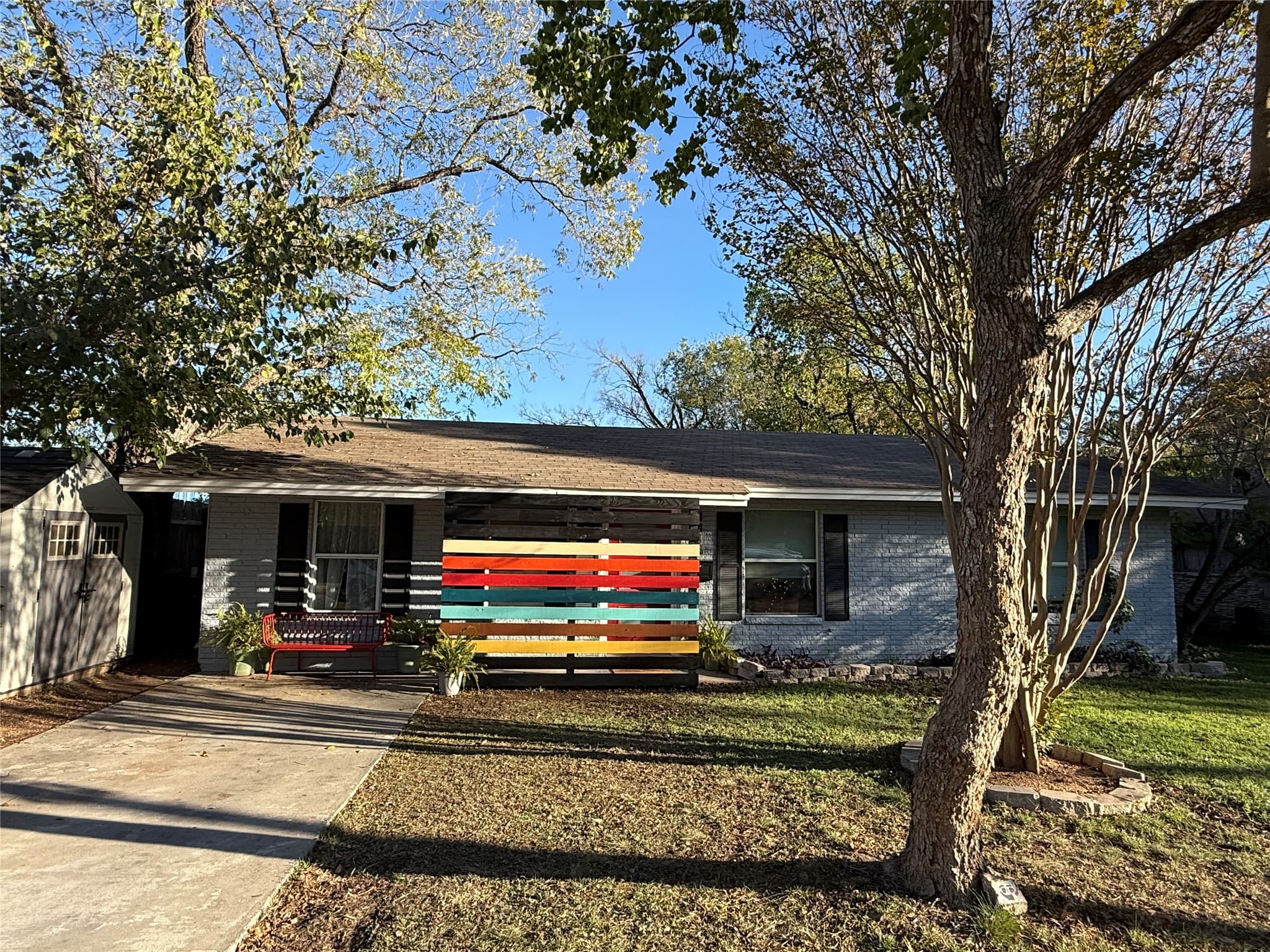 4413 Russell Dr