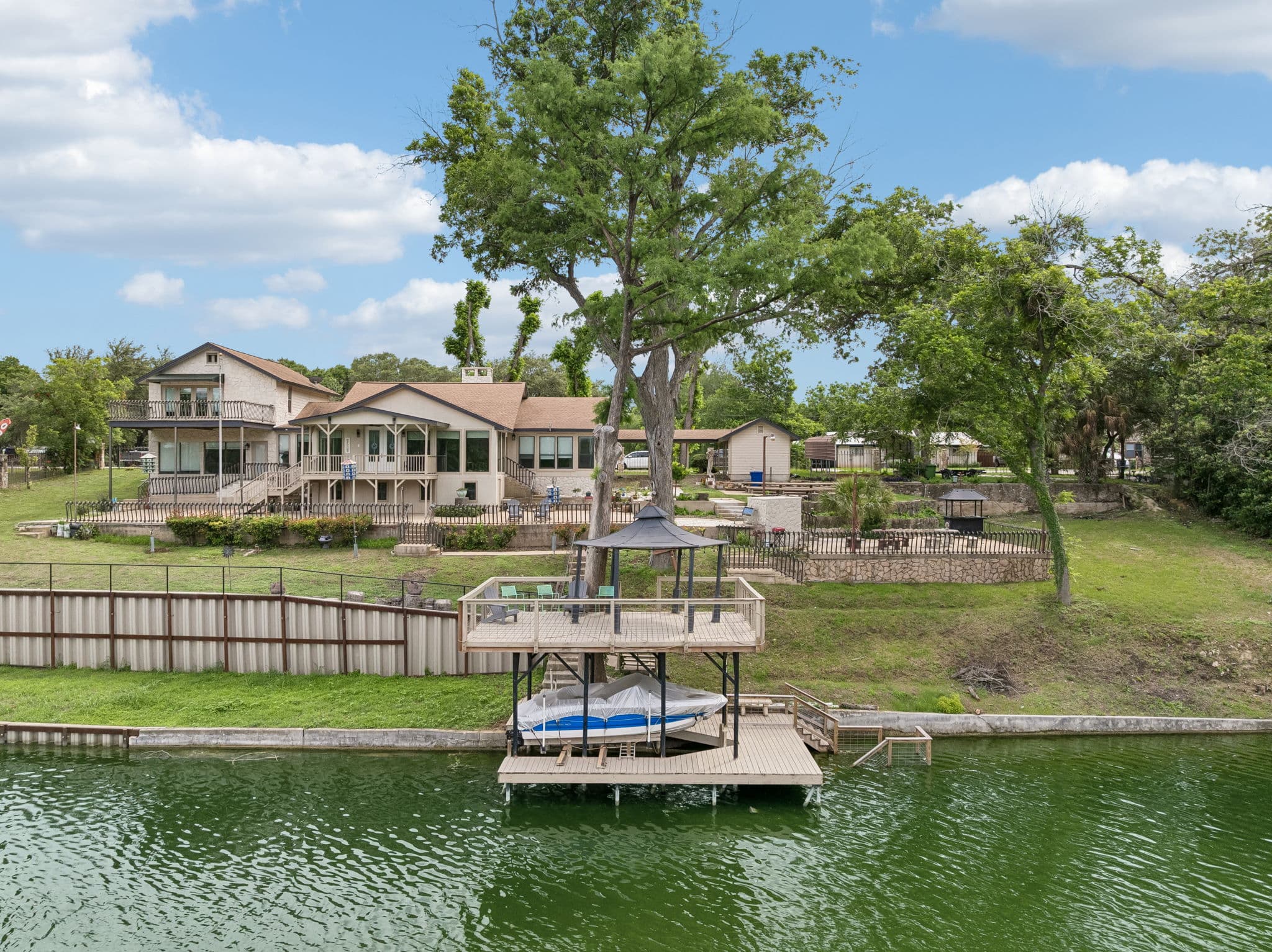 939 Reiley Rd