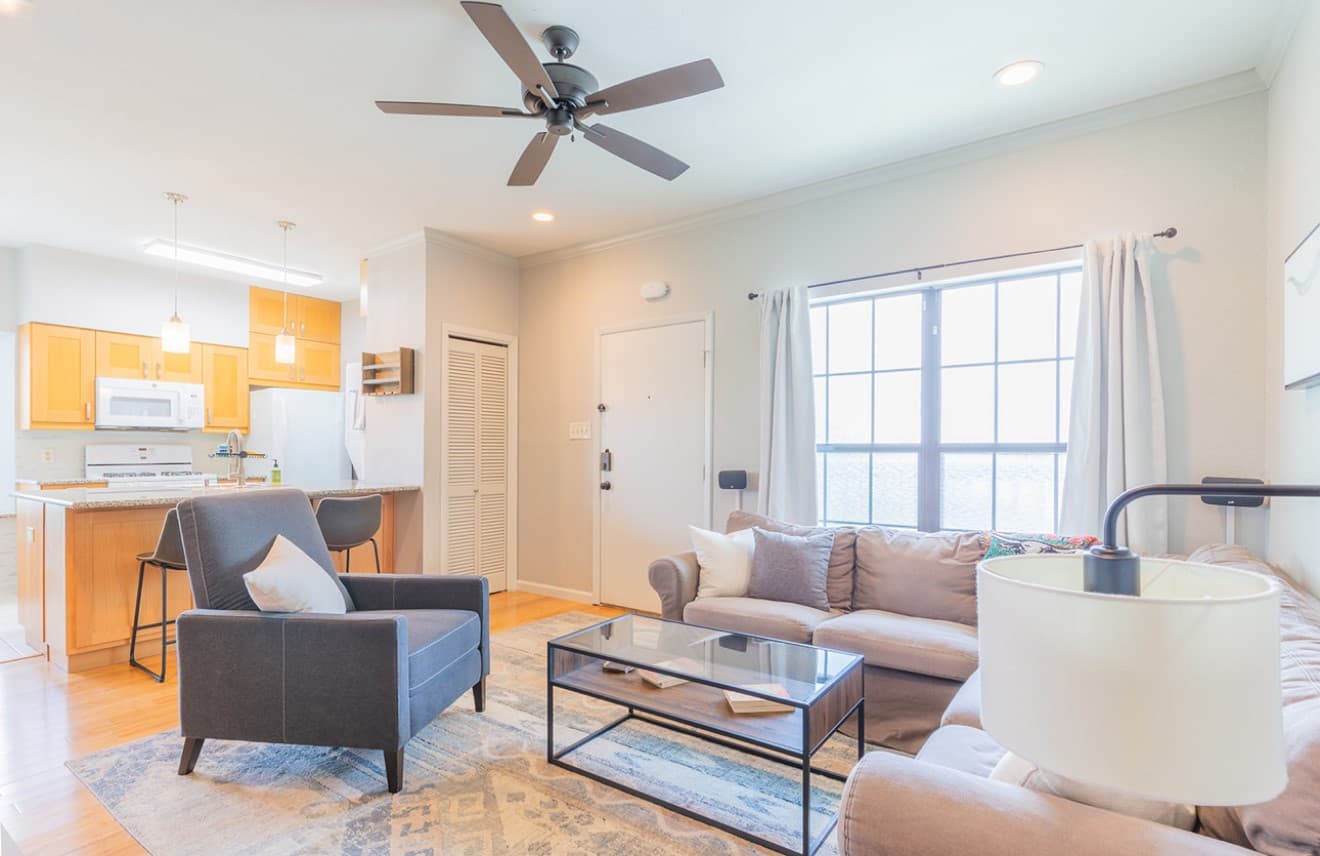 303 W 35th St Apt 301
