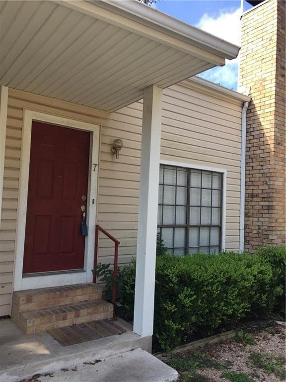 5604 Woodrow Ave Apt 7