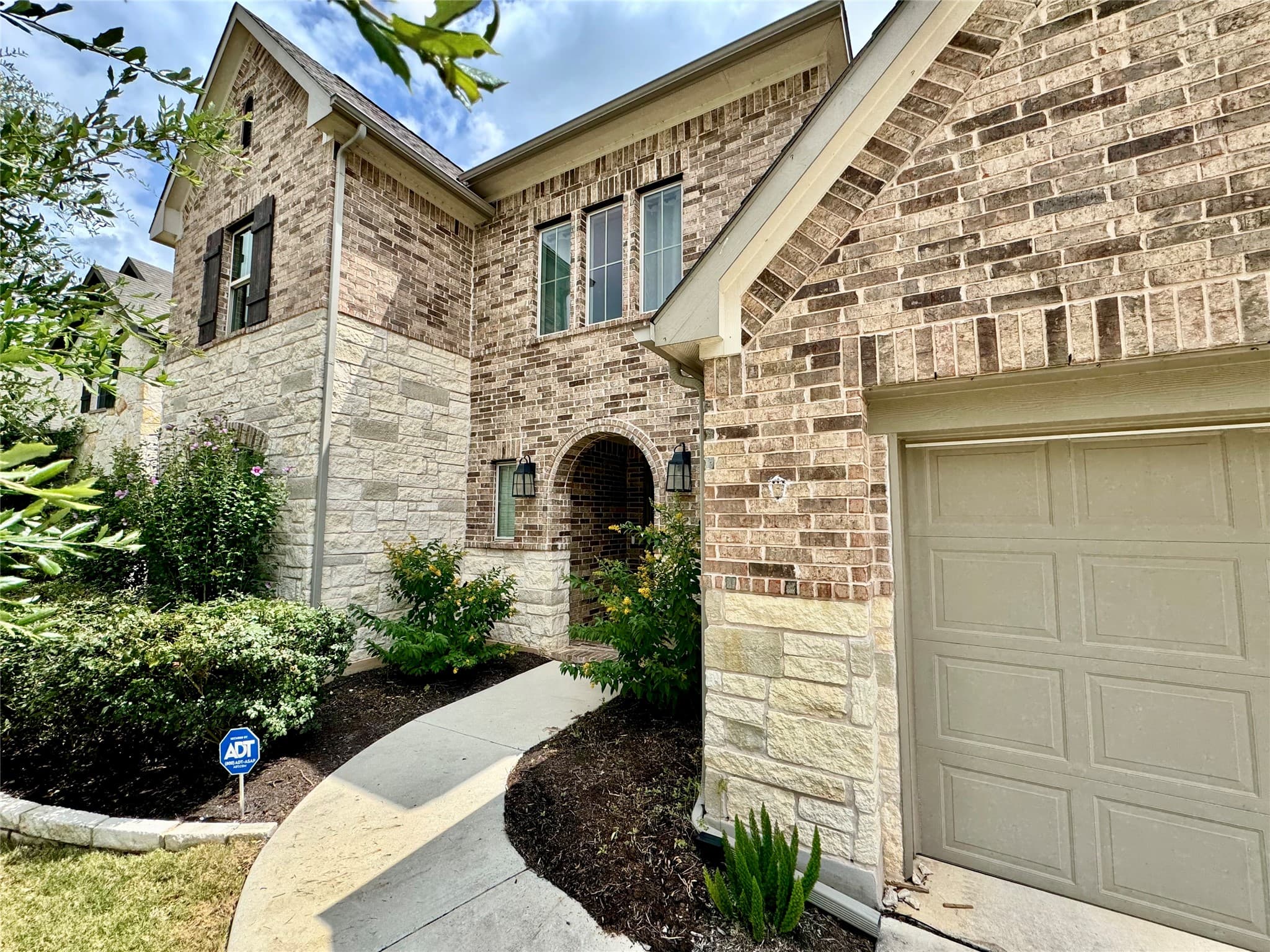 2148 Ambling Trl