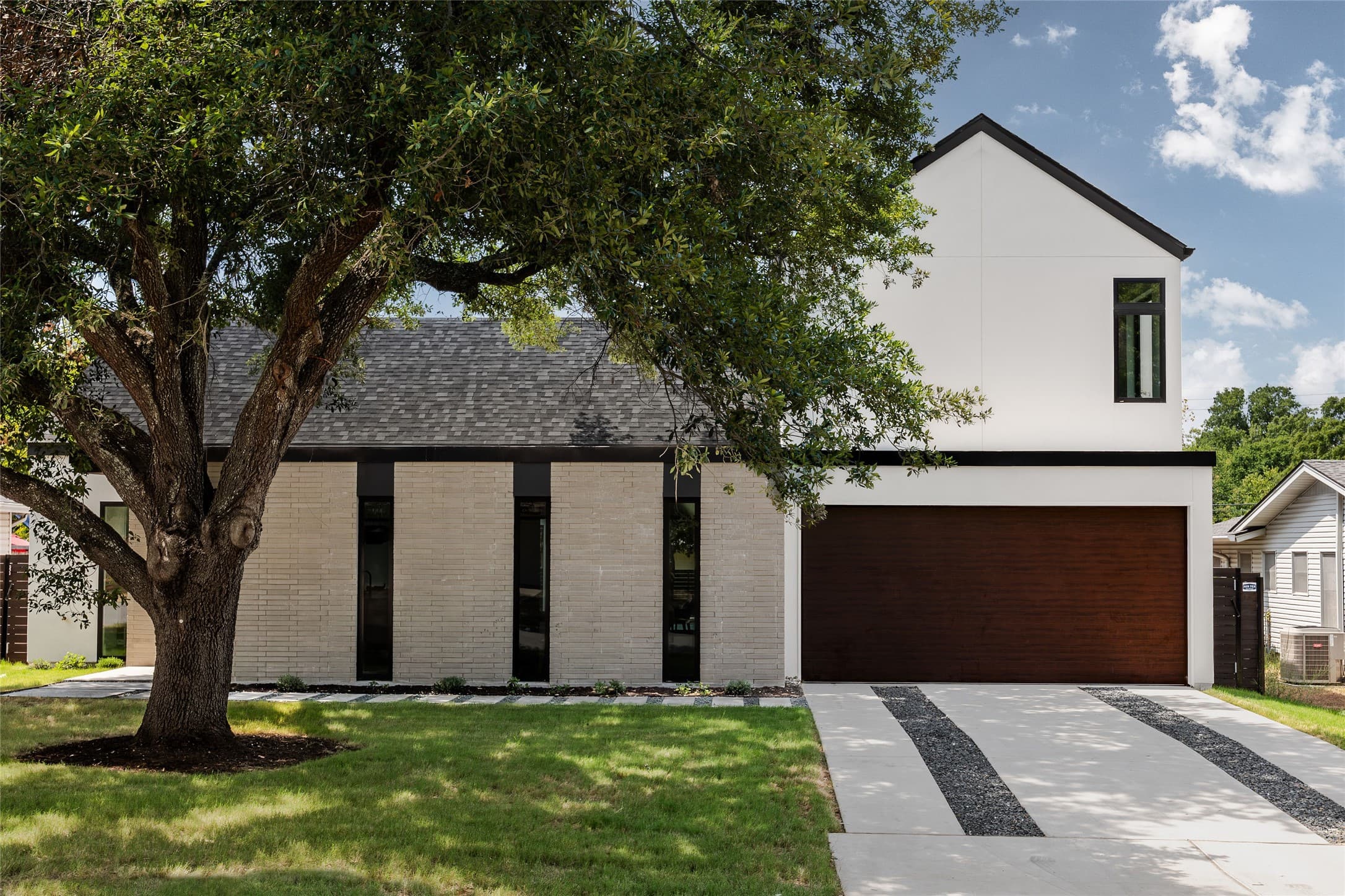 1701 Barbara St