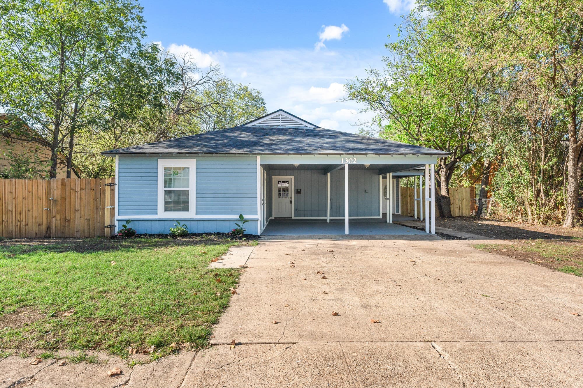 1302 White Ave