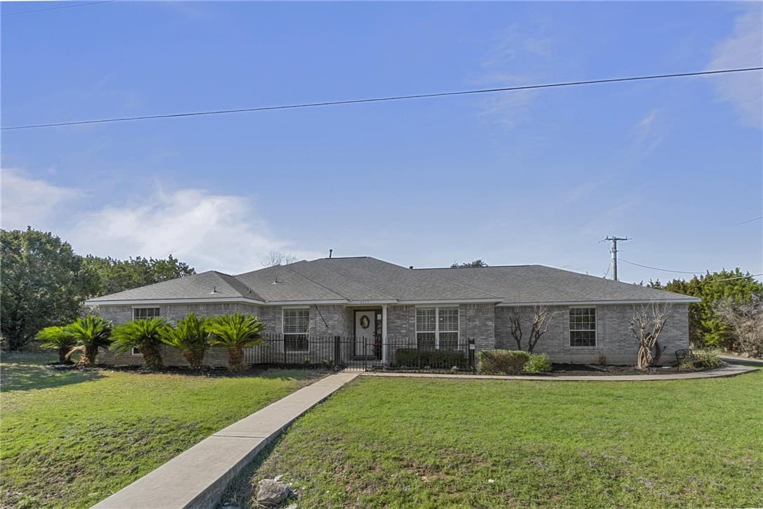4023 Outpost Trce