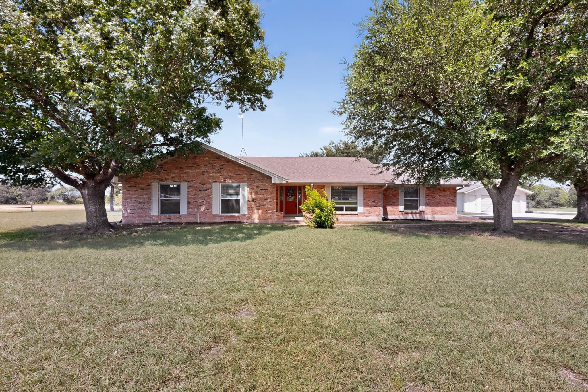 350 Richard Rd