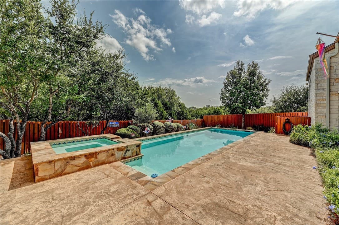 15096 Barrie Dr