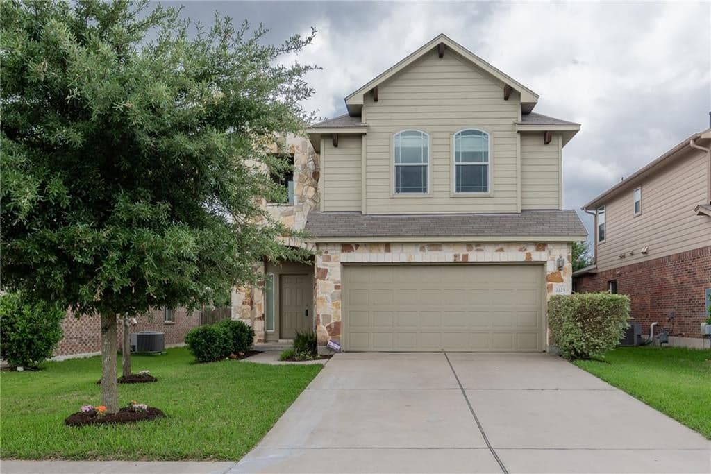 2225 Nestlewood Dr