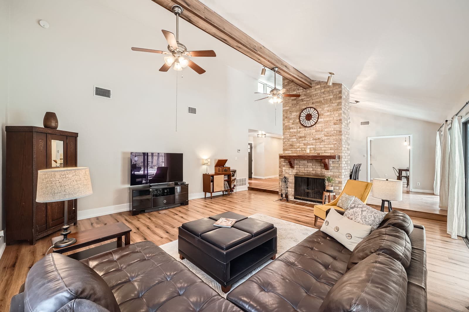 1209 Knollpark Cir