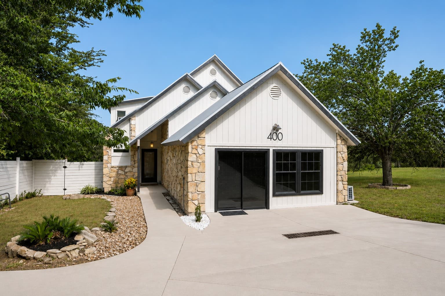 400 N Laurelwood Dr