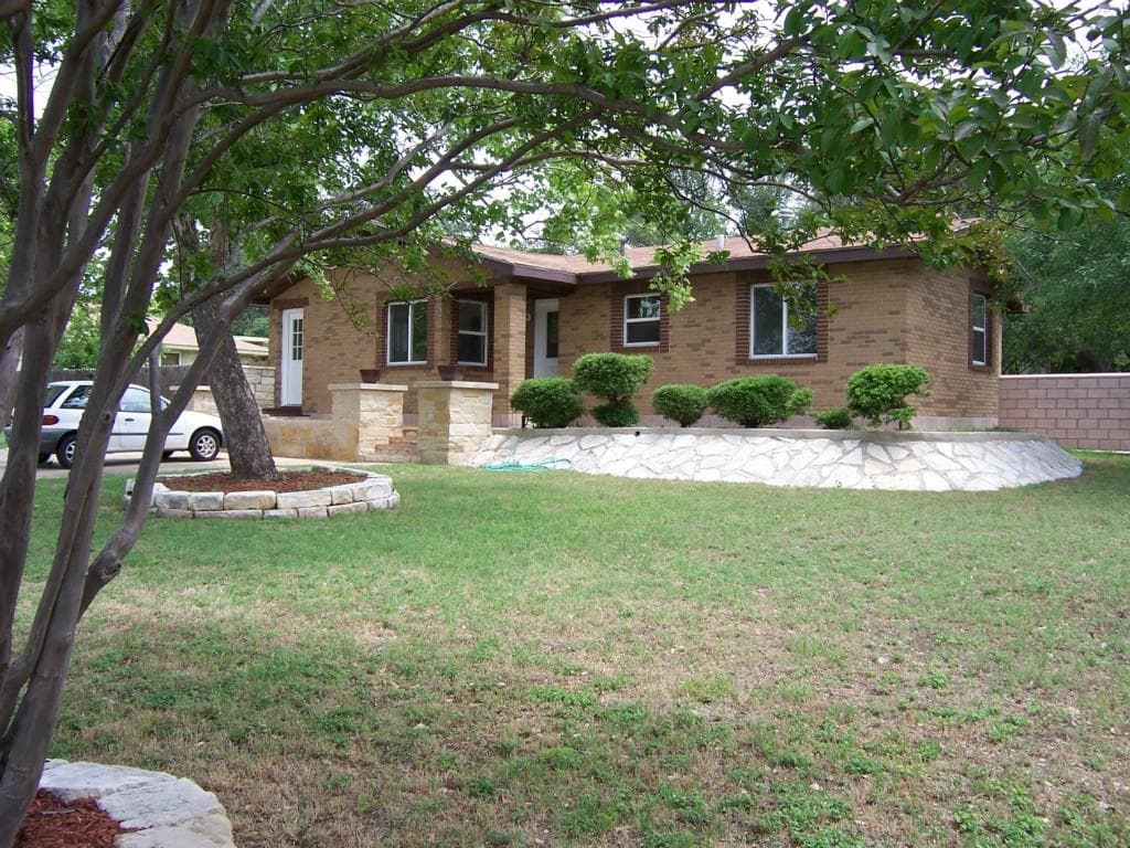 1609 Oak Ln
