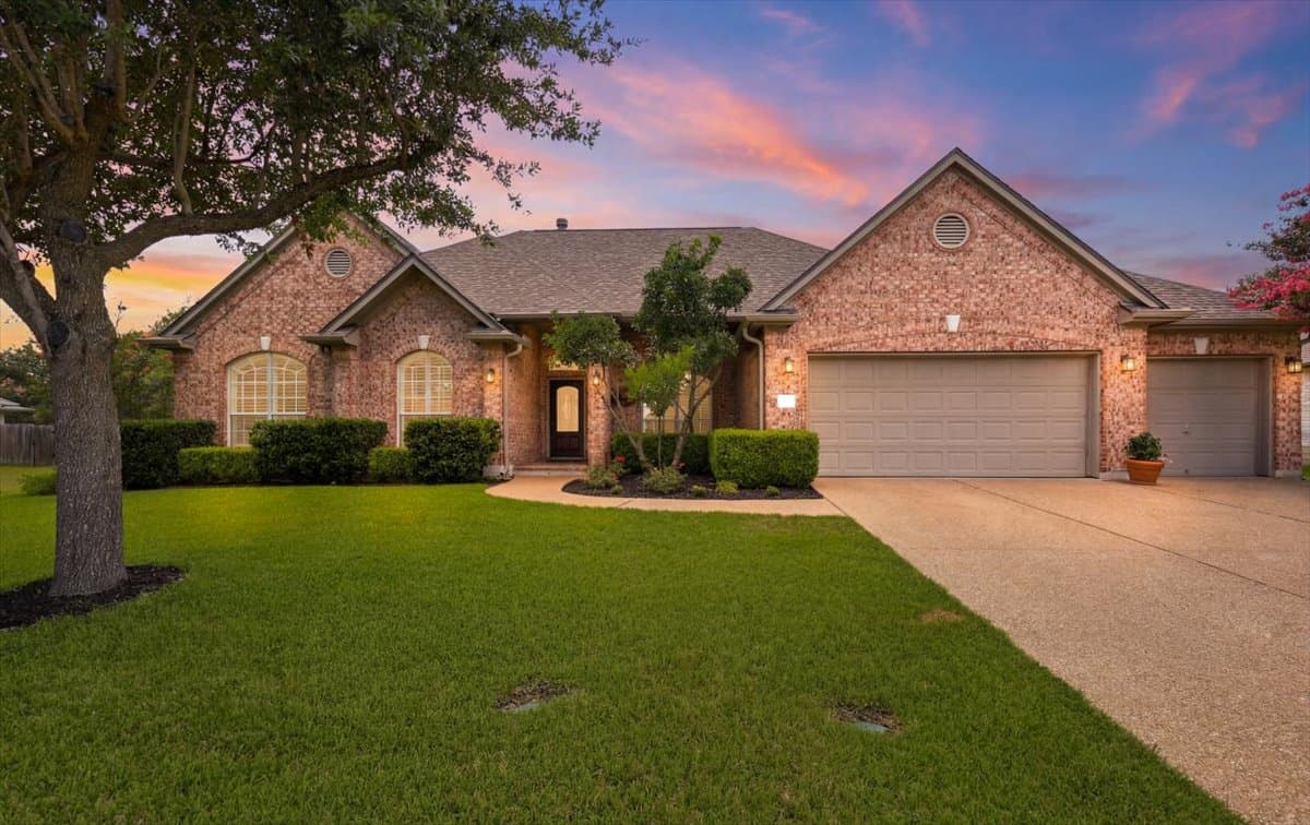 Main property image