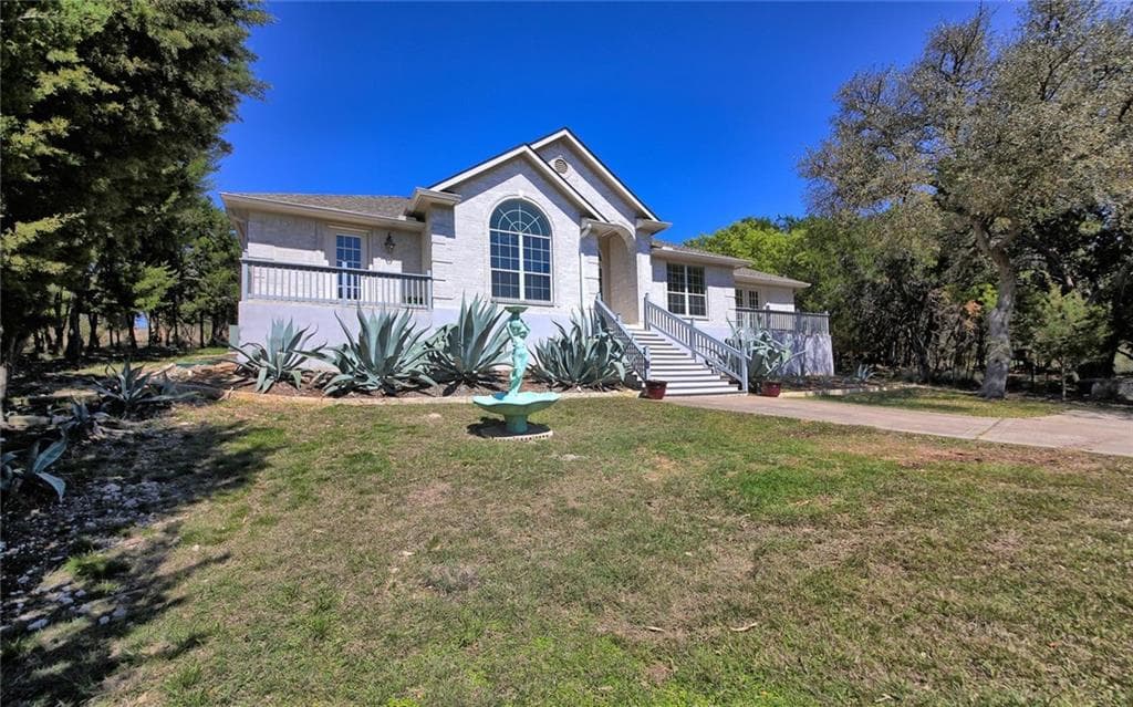 18504 Lakeland Dr