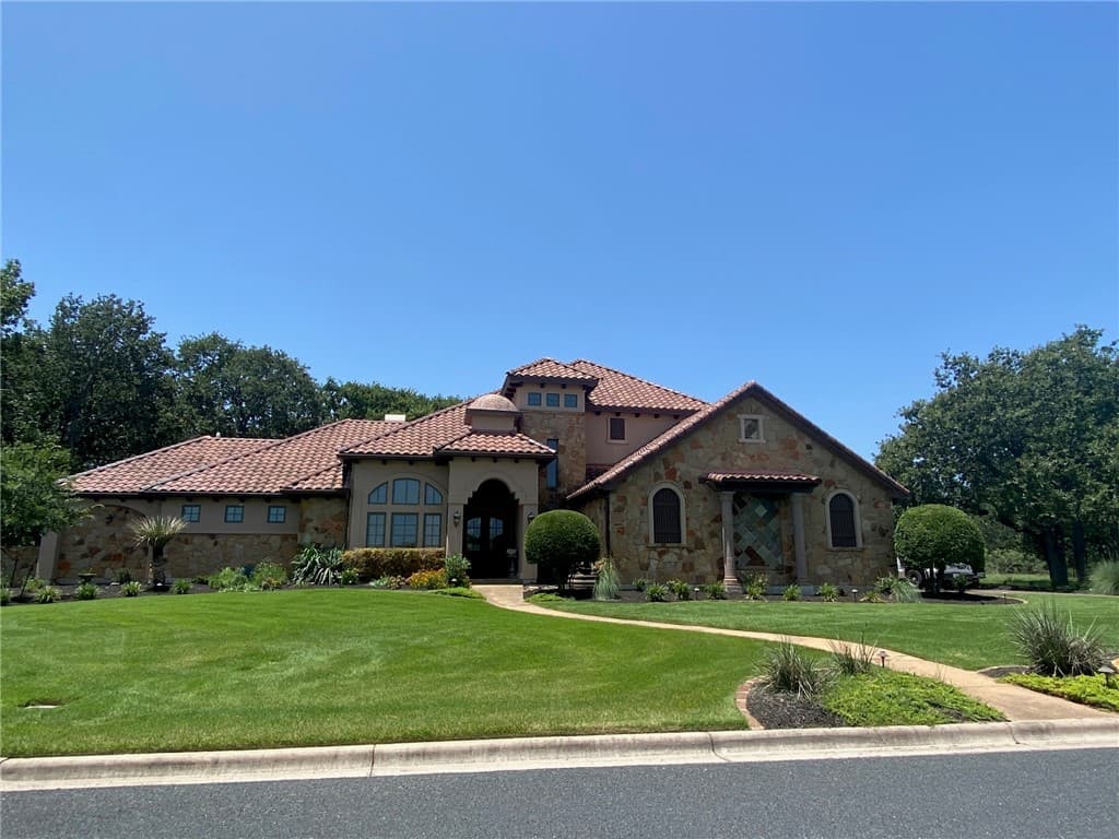 Main property image
