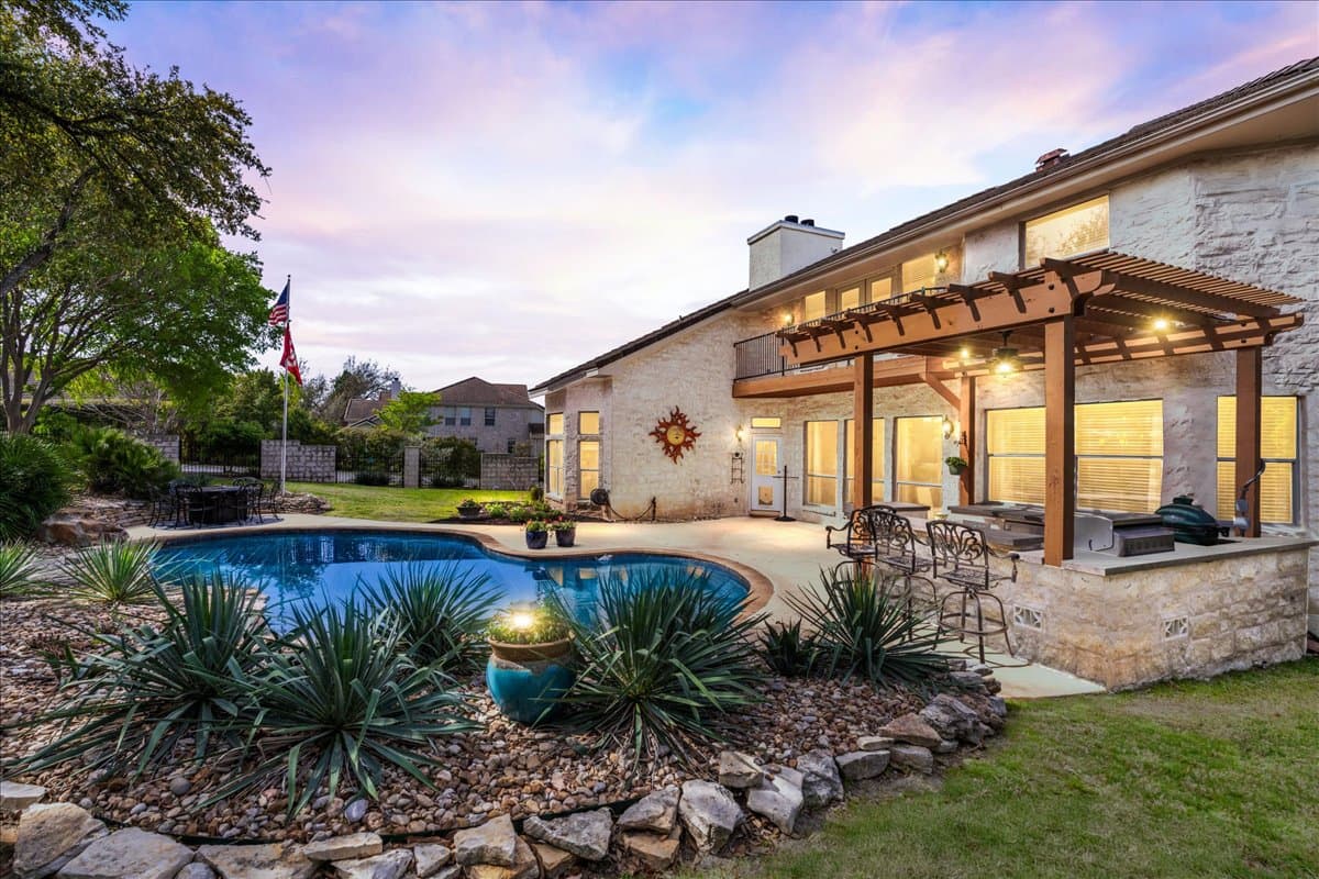 Main property image