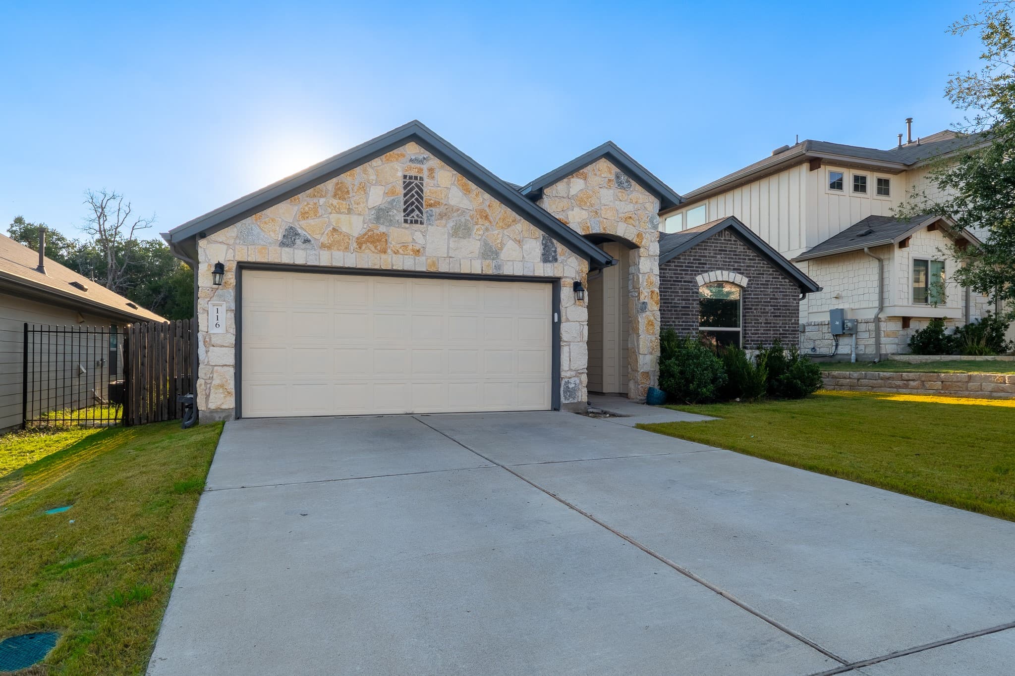 116 Walkup Ln