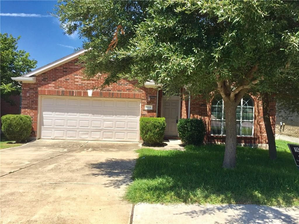 3528 Shiraz Loop