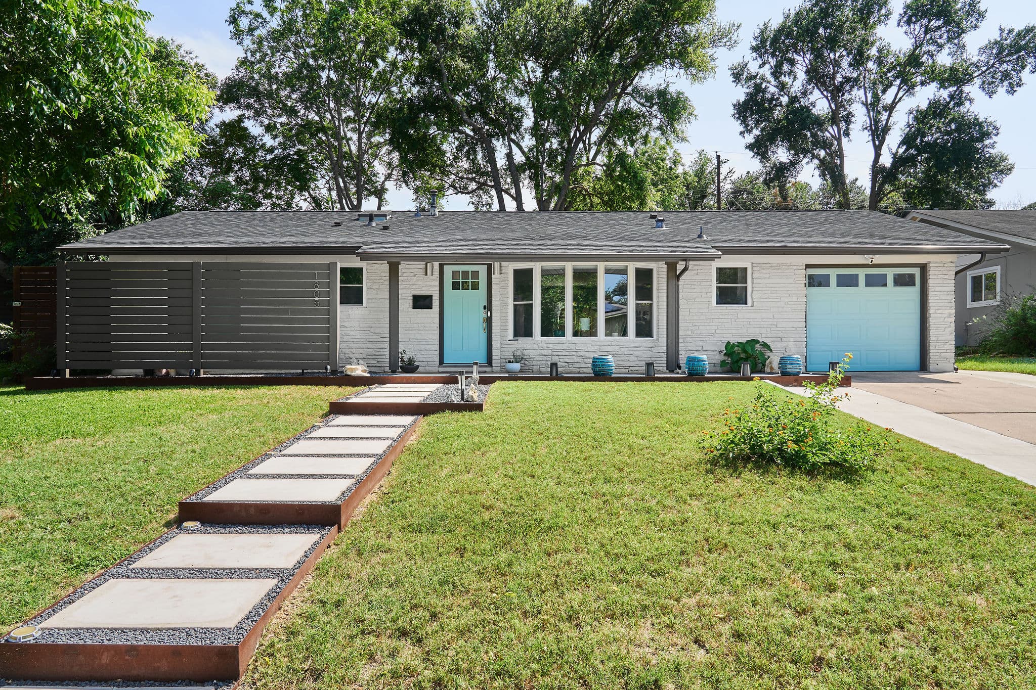 1805 Saint Albans Blvd