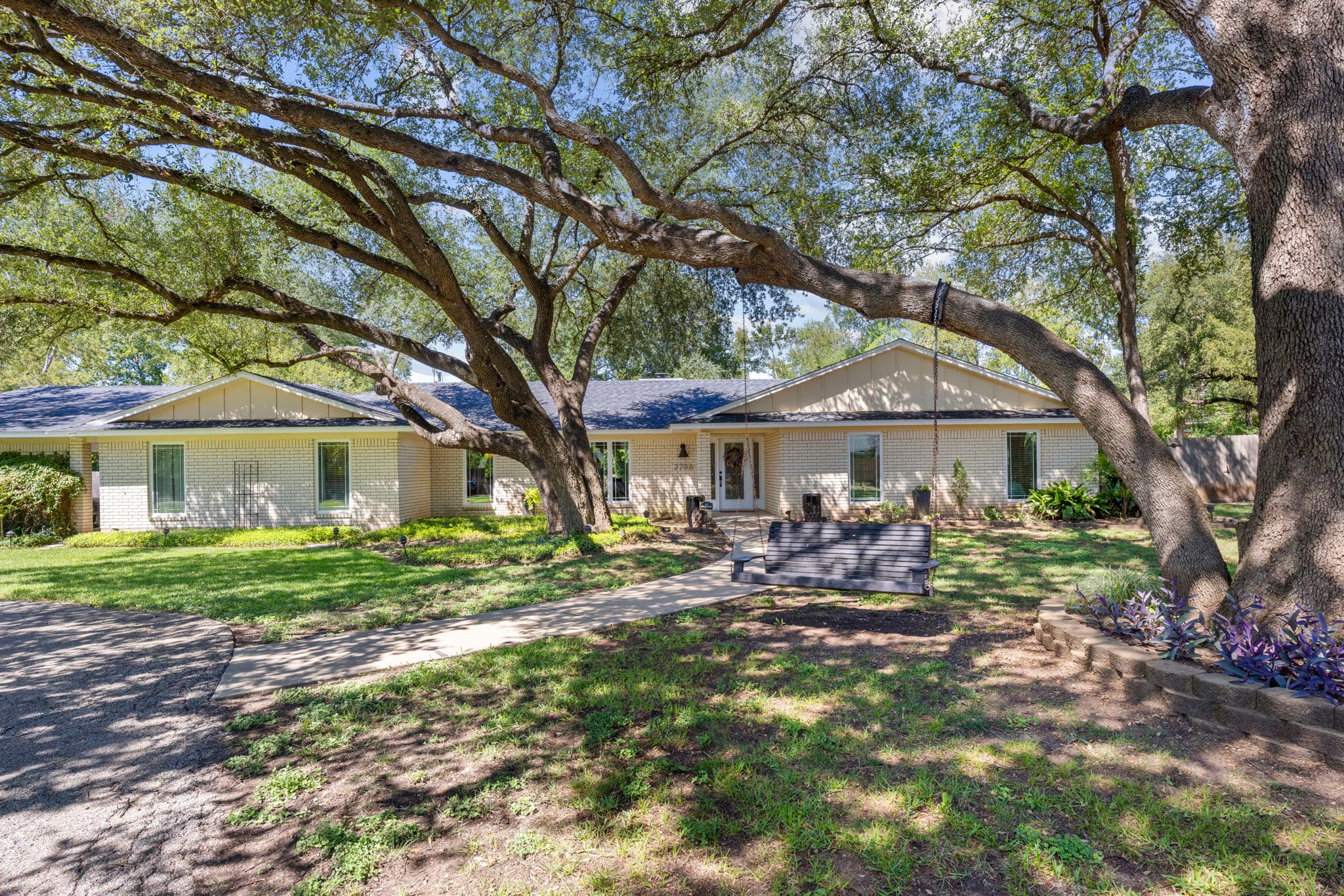 2706 Slough Dr
