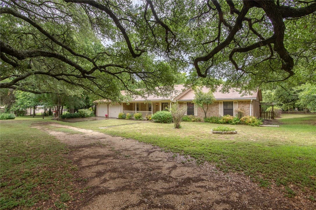 4017 Amanda Dr