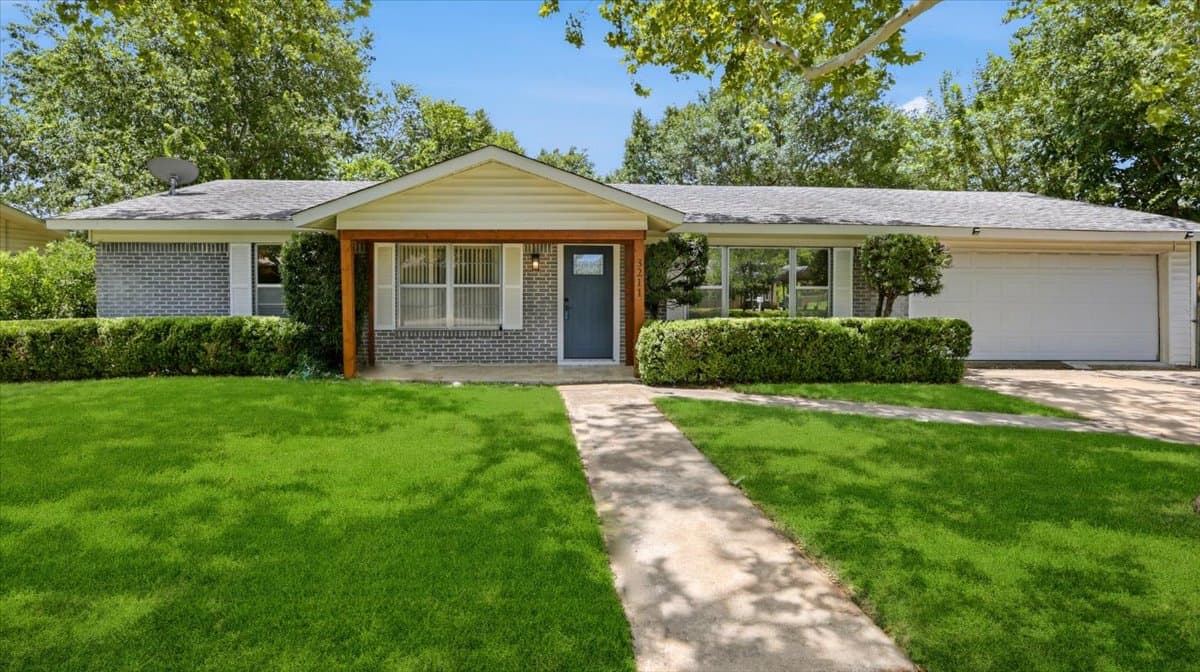 3211 John Campbells Trl