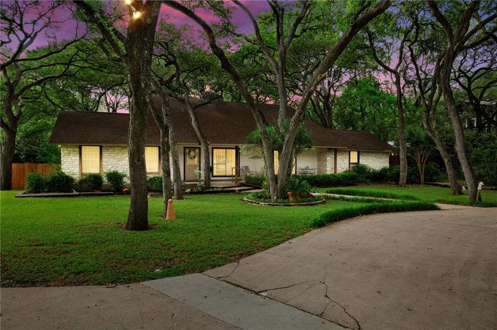 107 Reveille Rd